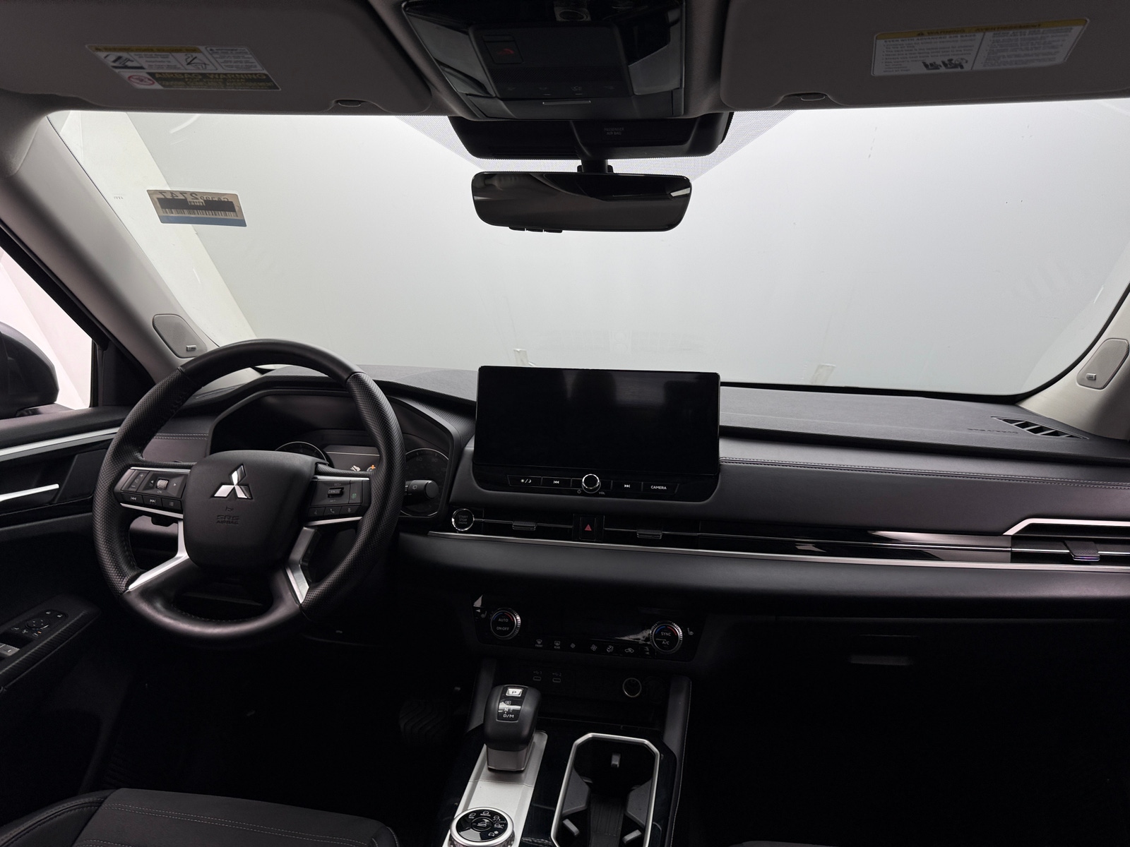 Thumbnail: 2025 Mitsubishi Outlander - 2