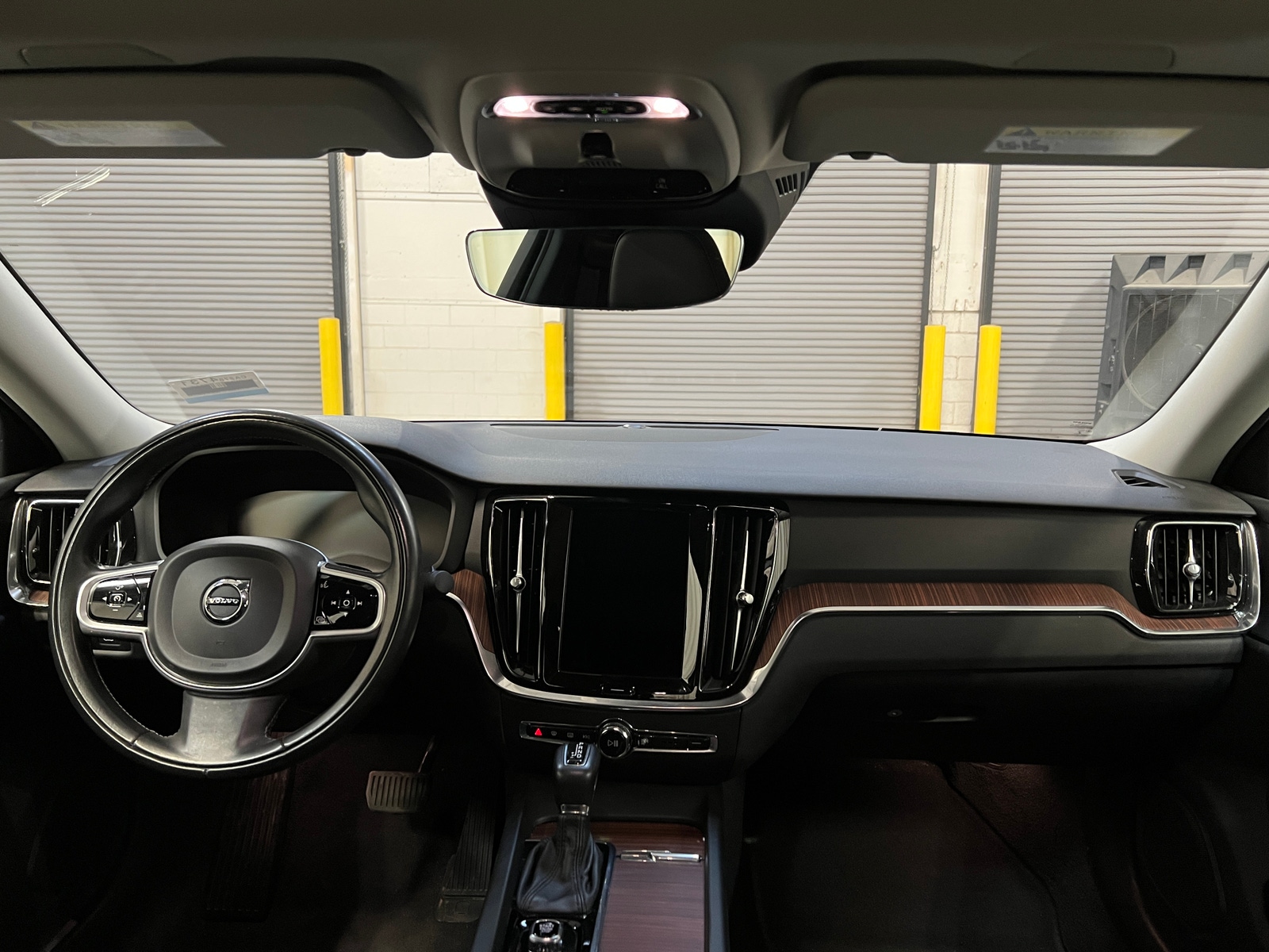 Thumbnail: 2021 Volvo S60 - 2