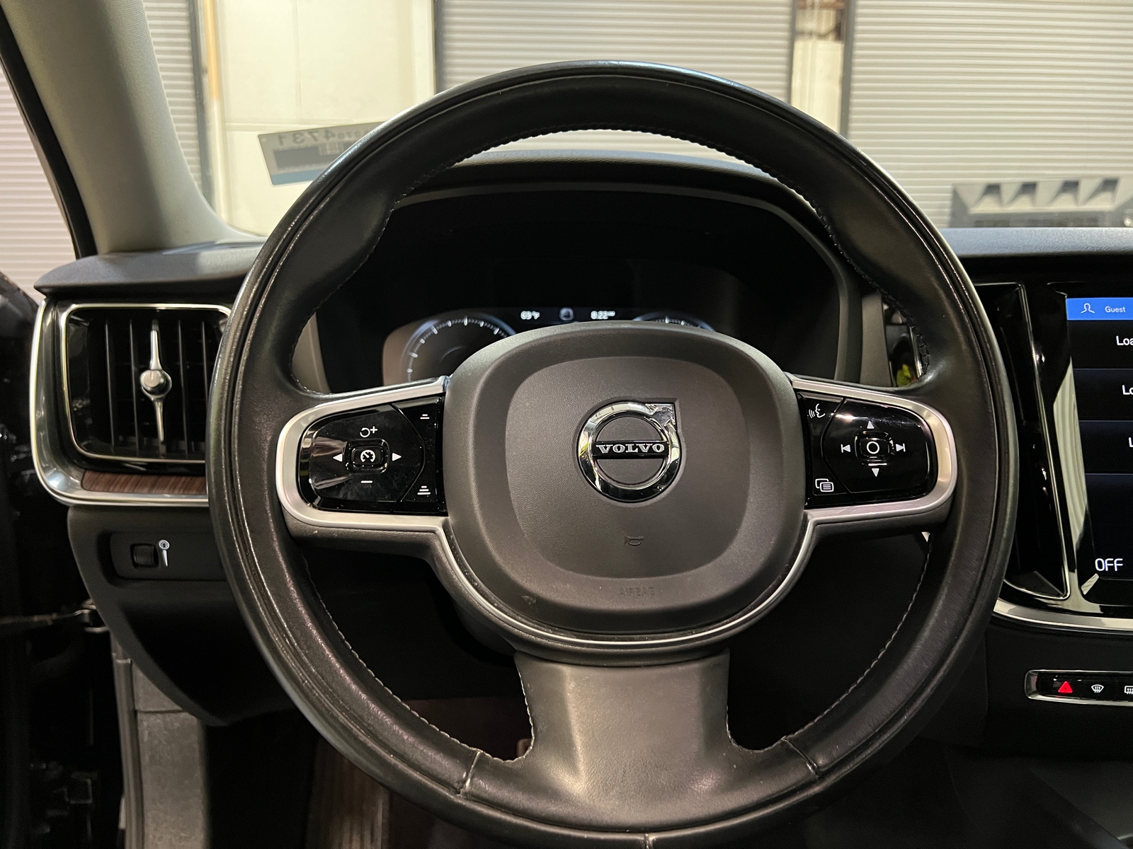 Thumbnail: 2021 Volvo S60 - 4