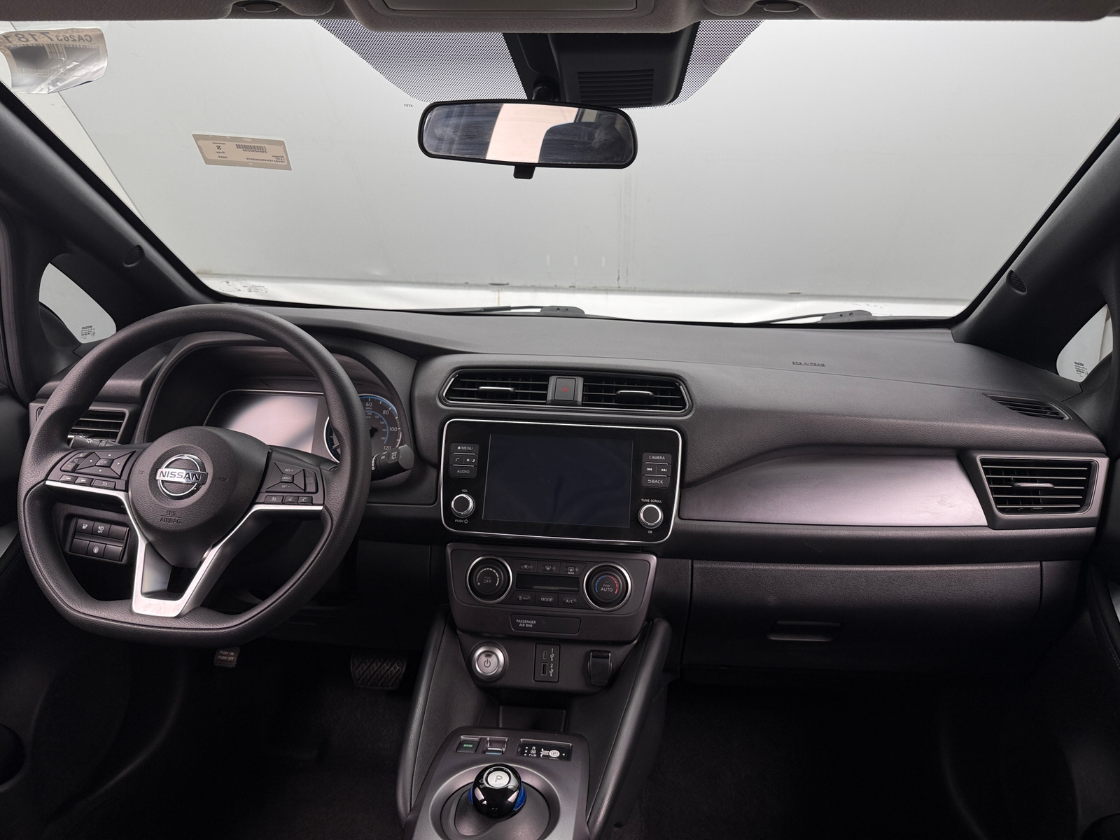 Thumbnail: 2022 Nissan Leaf - 3