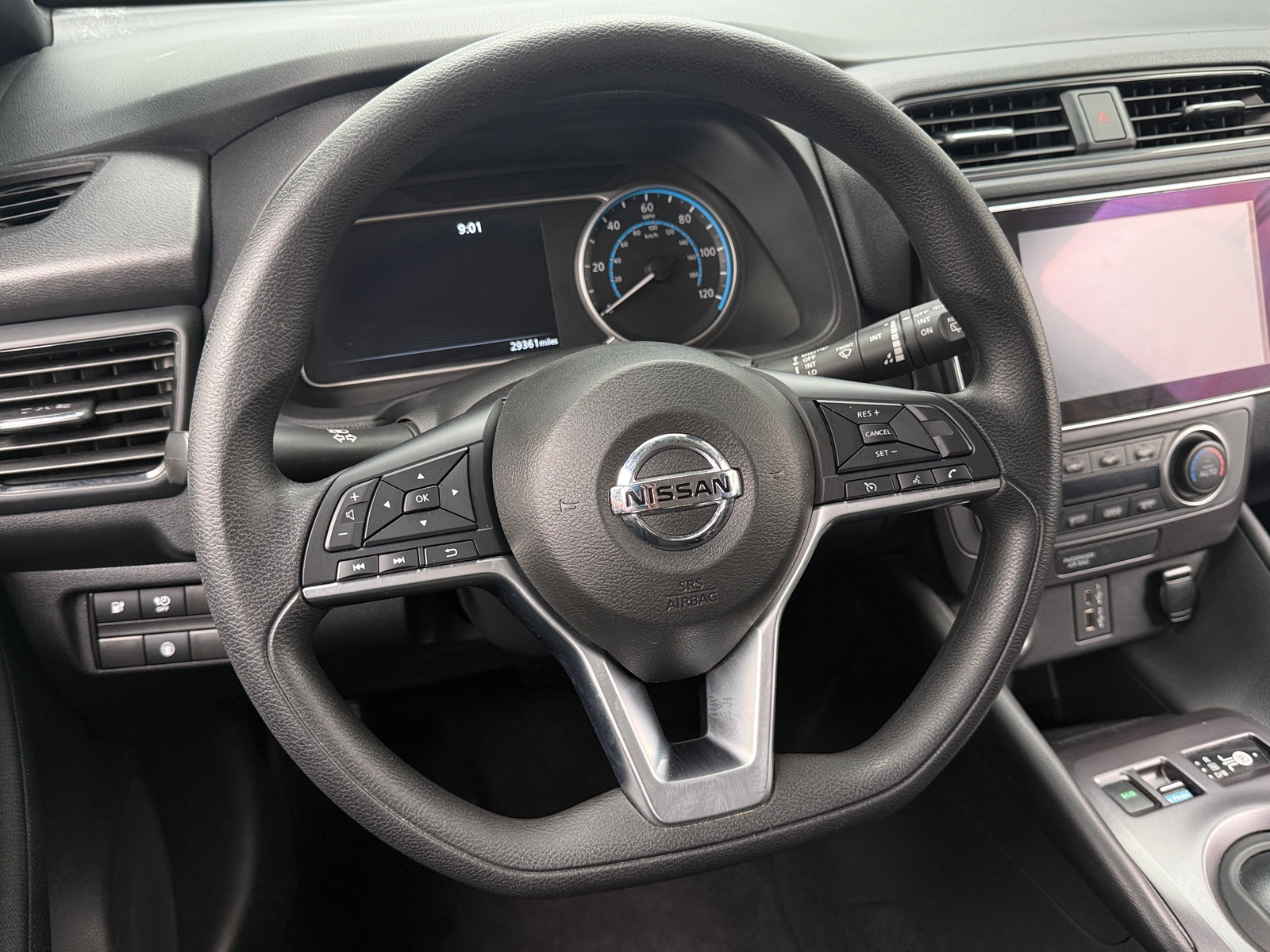 Thumbnail: 2022 Nissan Leaf - 5