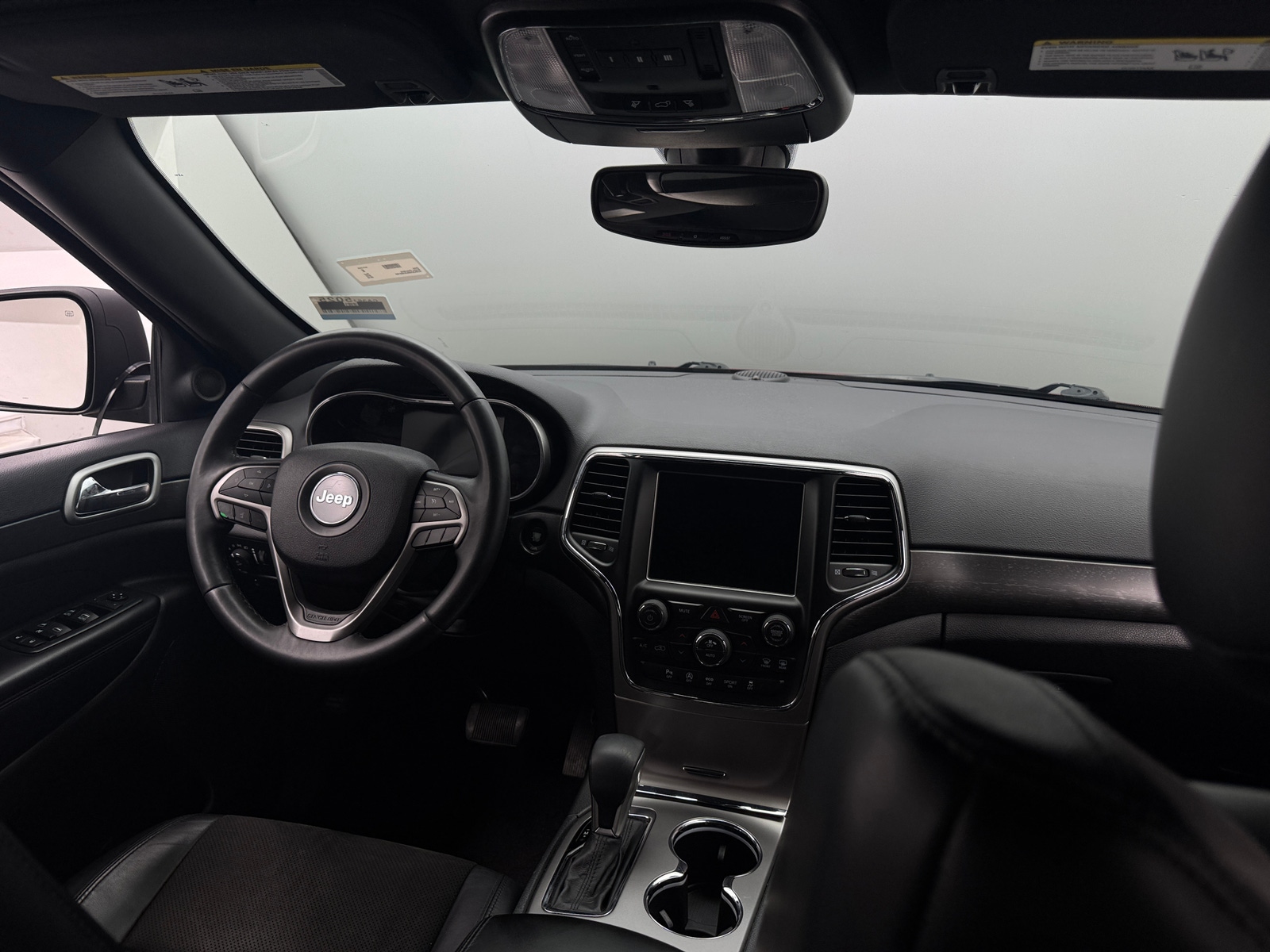 Thumbnail: 2018 Jeep Grand Cherokee - 3