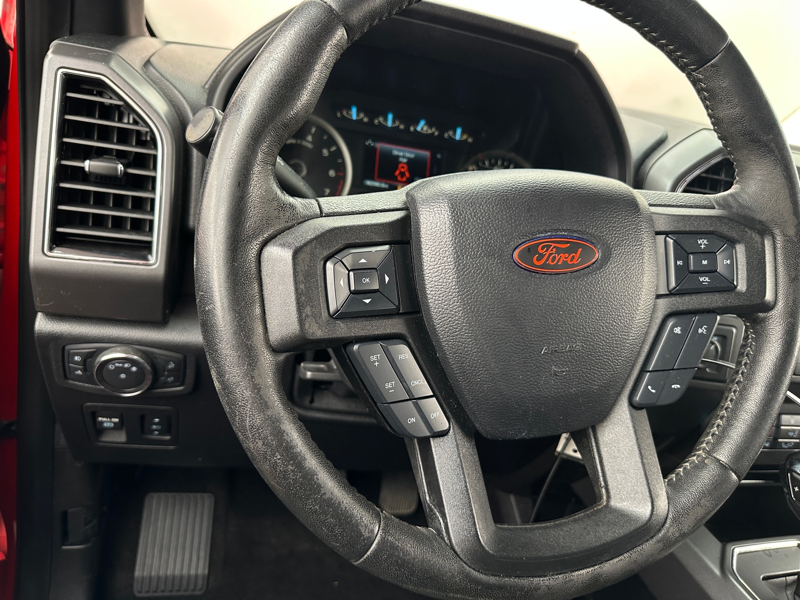 Thumbnail: 2019 Ford Econoline - 5