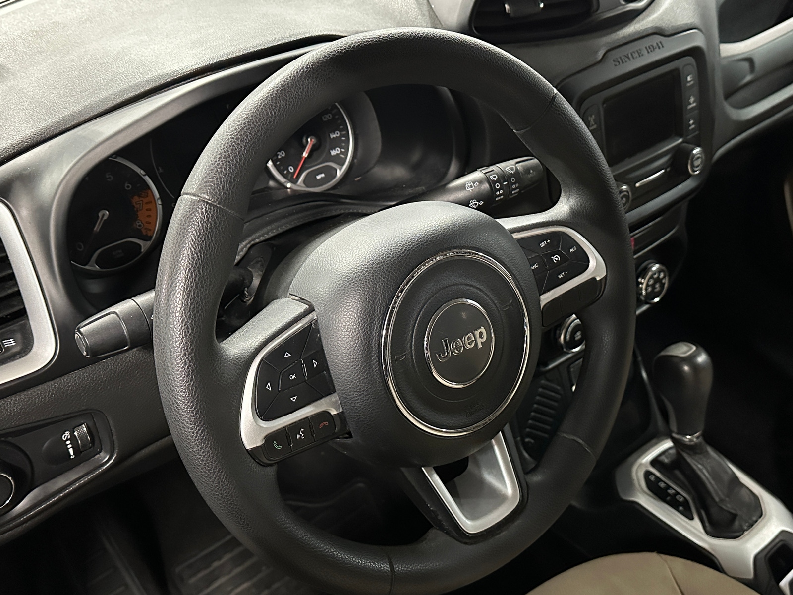 Thumbnail: 2016 Jeep Renegade - 5