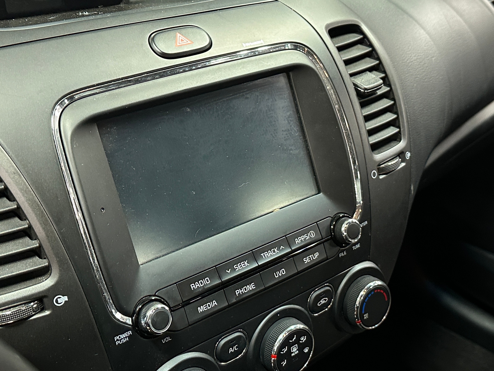 Thumbnail: 2018 Kia Forte - 4