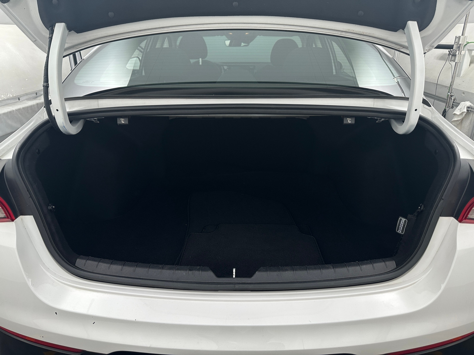 Thumbnail: 2022 Kia K5 - 7