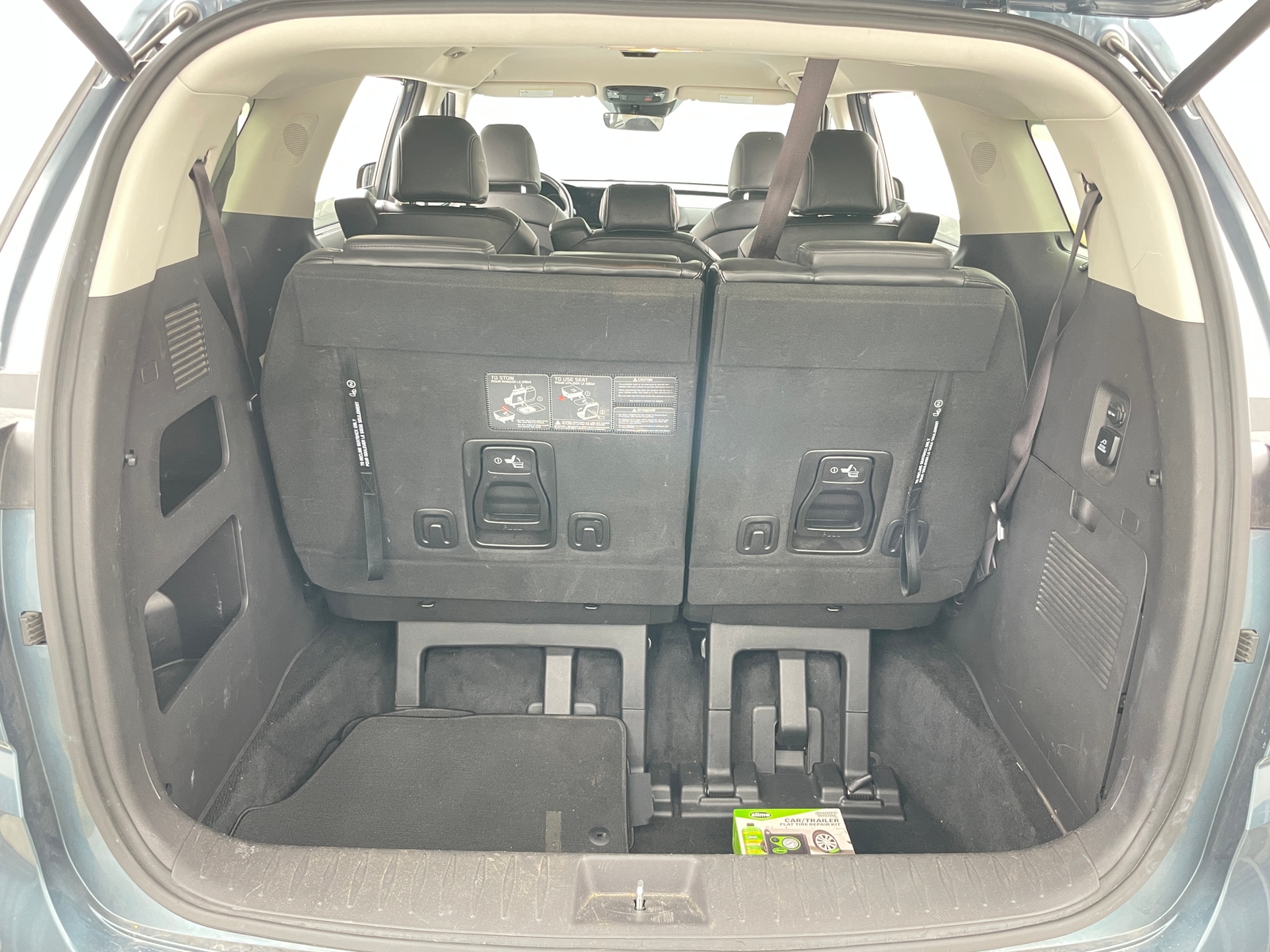 Thumbnail: 2023 Kia Carnival - 6