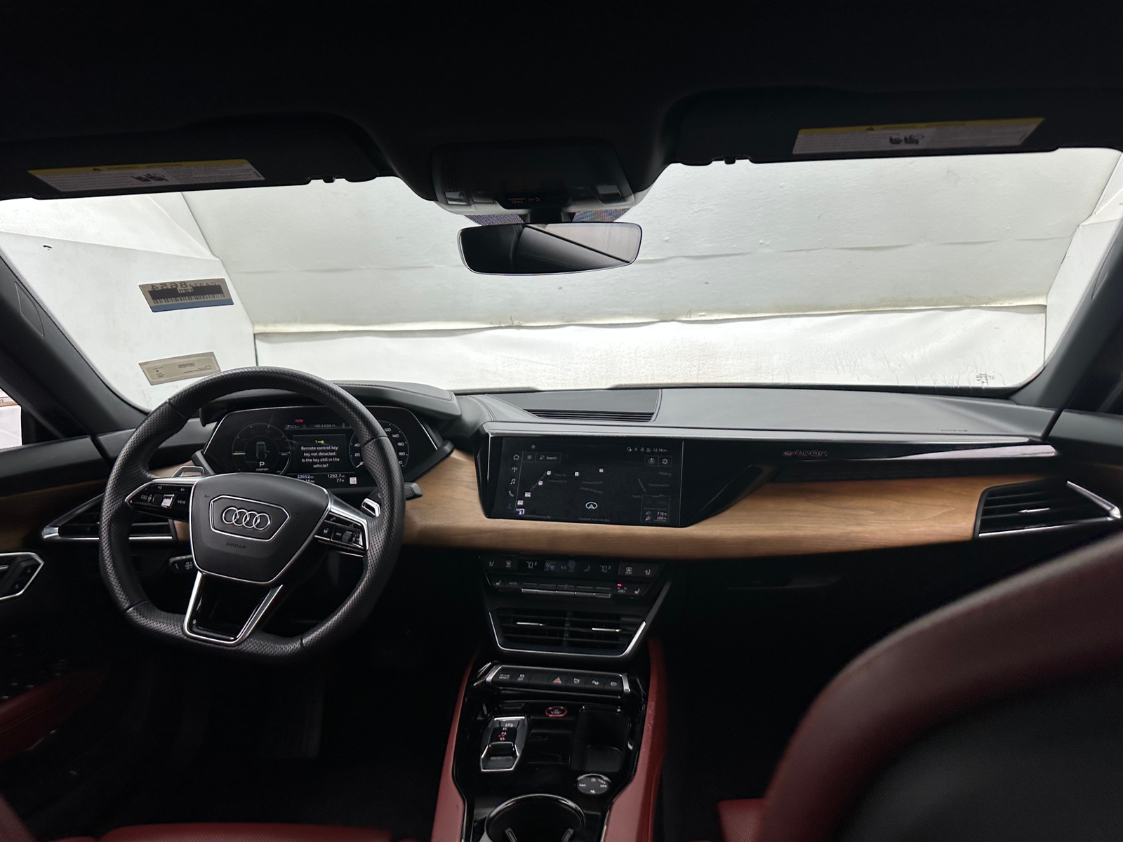 Thumbnail: 2023 Audi e-tron GT - 3