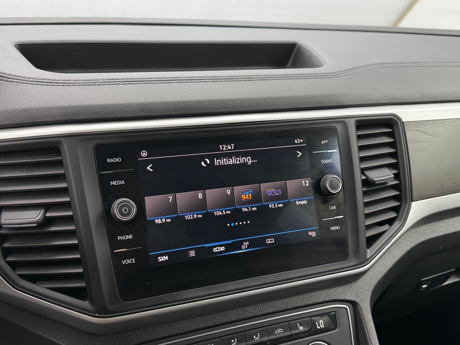 Thumbnail: 2021 Volkswagen Atlas - 3