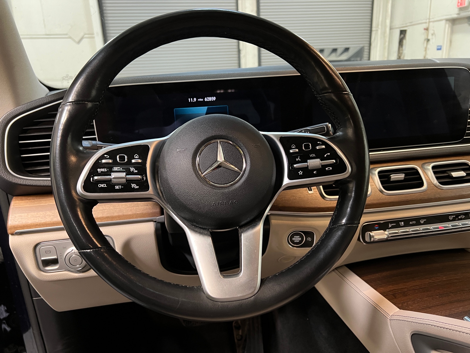 Thumbnail: 2021 Mercedes-Benz GLE - 4