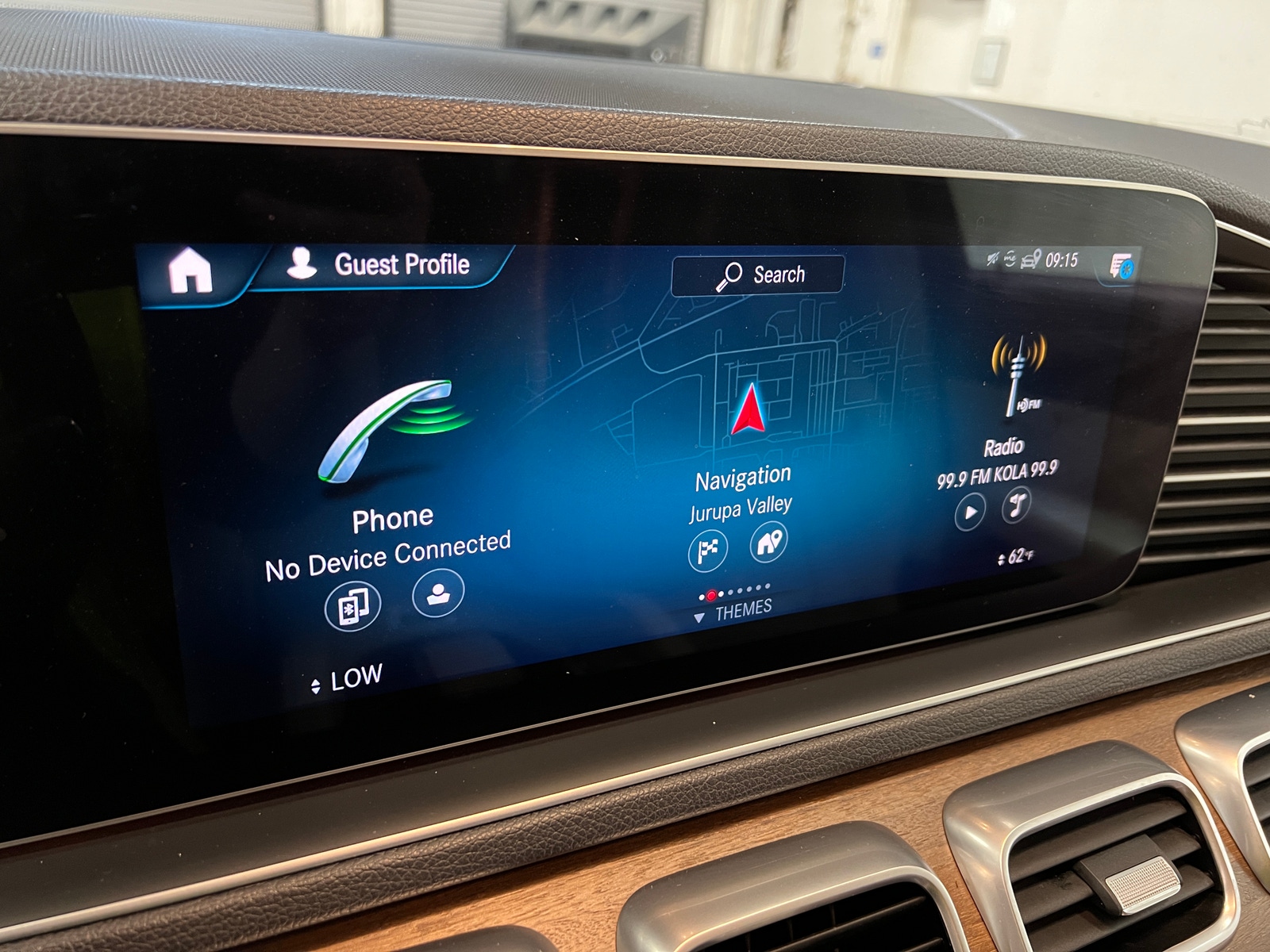 Thumbnail: 2021 Mercedes-Benz GLE - 3