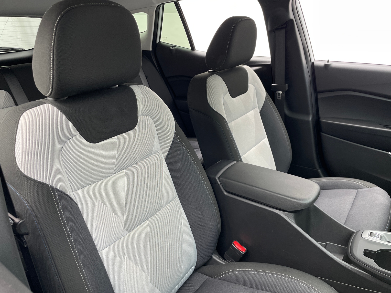 Thumbnail: 2025 Chevrolet Trax - 2