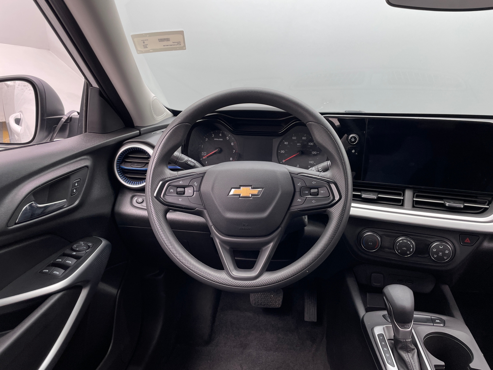 Thumbnail: 2025 Chevrolet Trax - 5