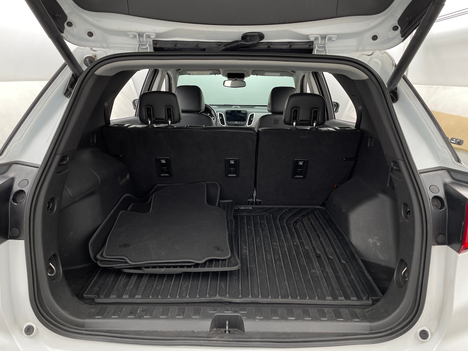 Thumbnail: 2019 Chevrolet Equinox - 6