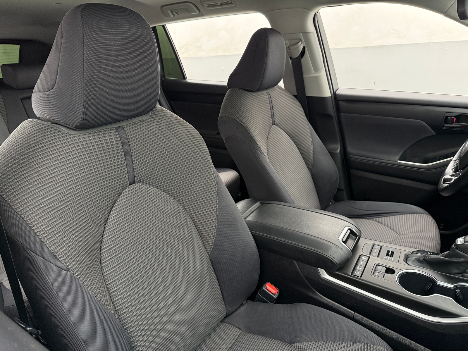 Thumbnail: 2020 Toyota Highlander - 2