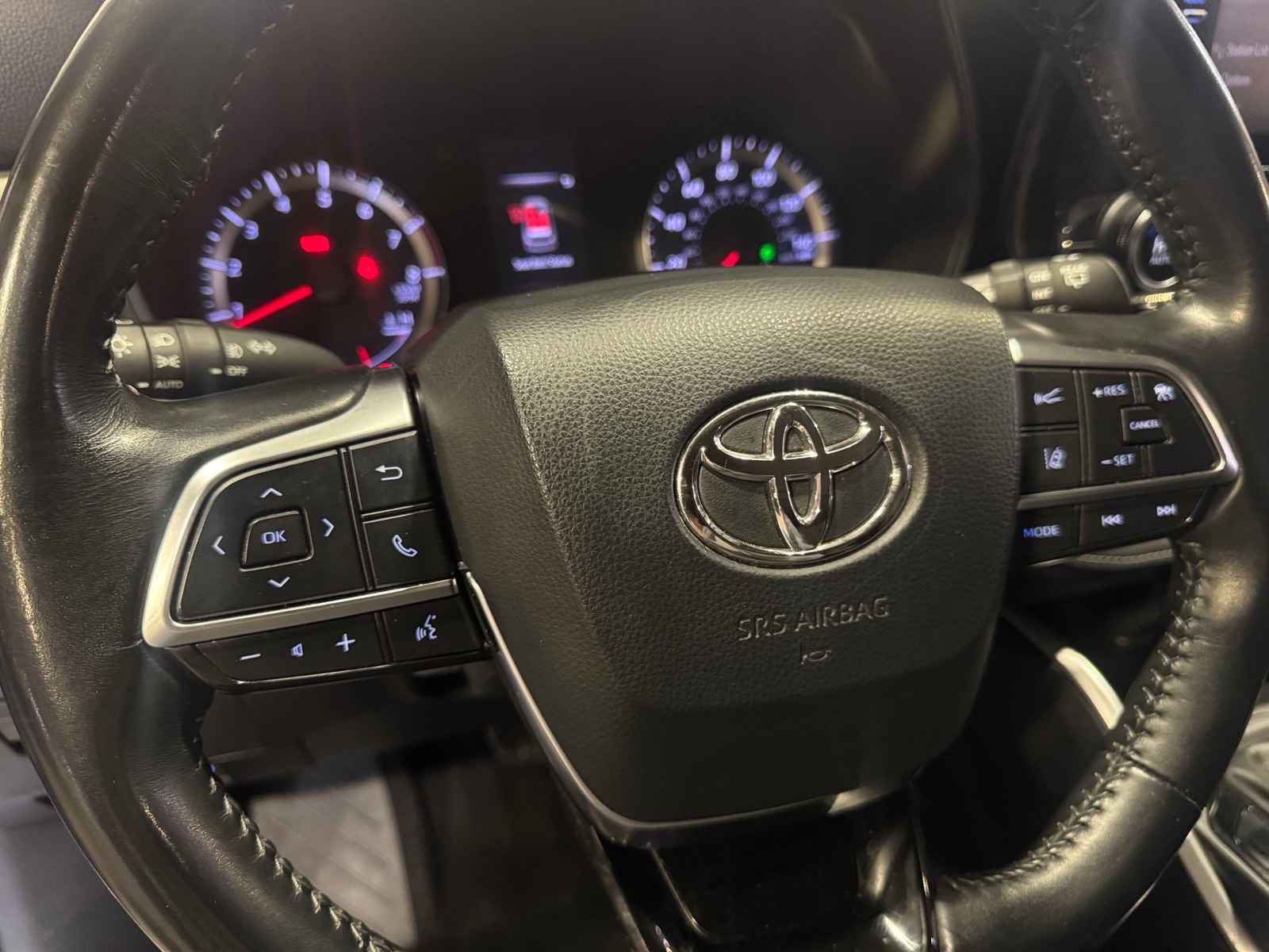 Thumbnail: 2020 Toyota Highlander - 5