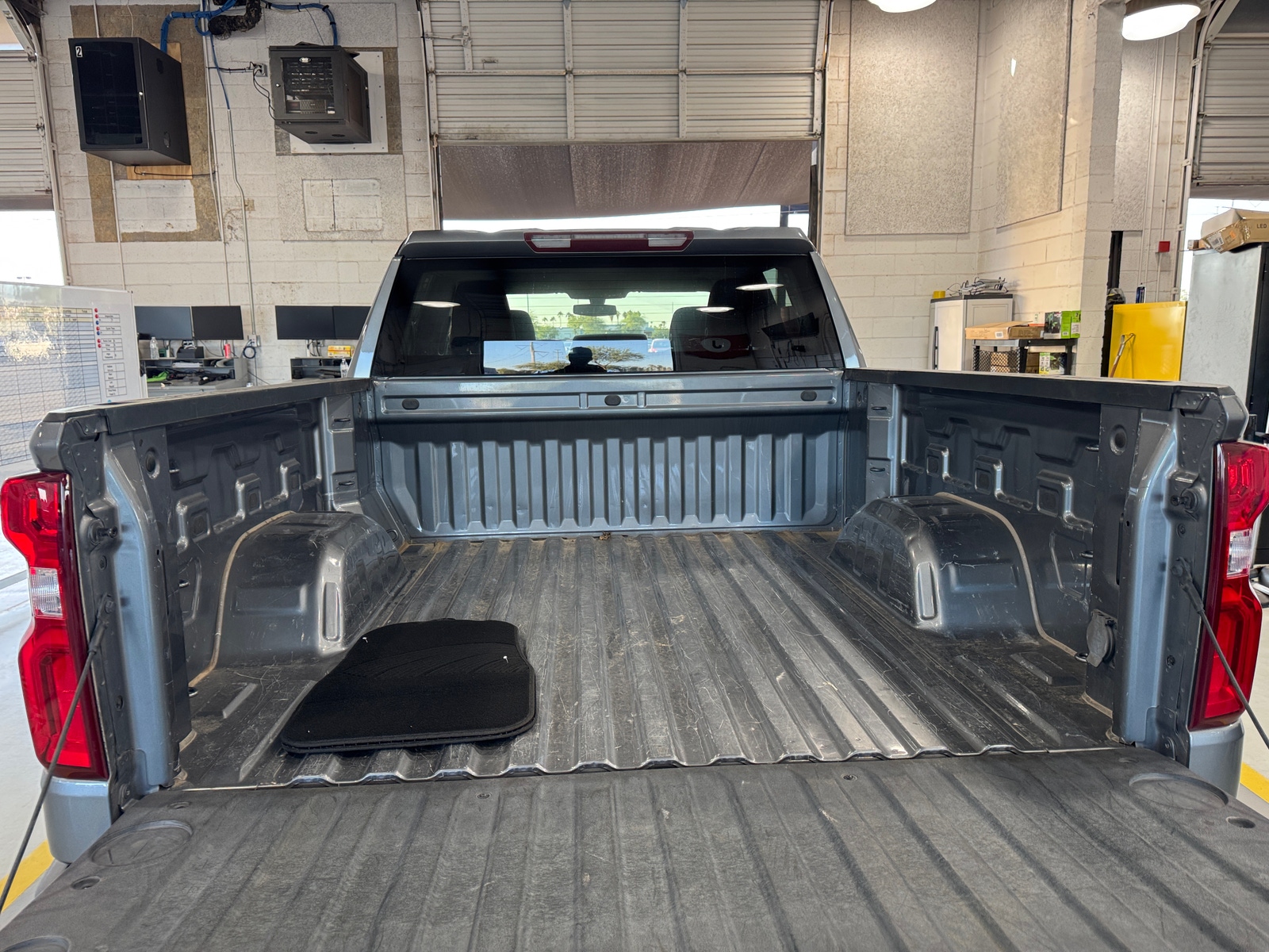 Thumbnail: 2021 Chevrolet Silverado 1500 - 7