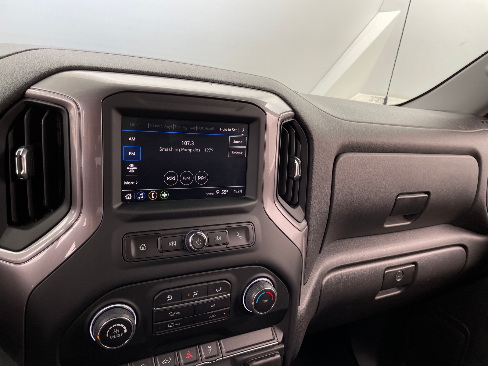 Thumbnail: 2022 Chevrolet Silverado 1500 - 4