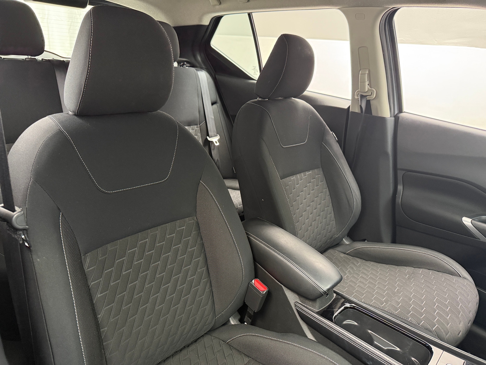 Thumbnail: 2022 Nissan Kicks - 2