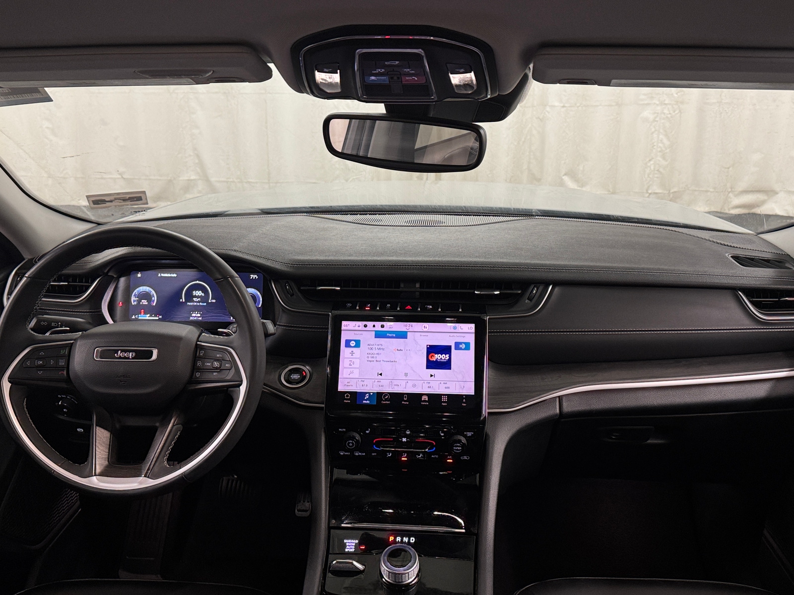 Thumbnail: 2023 Jeep Grand Cherokee L - 2