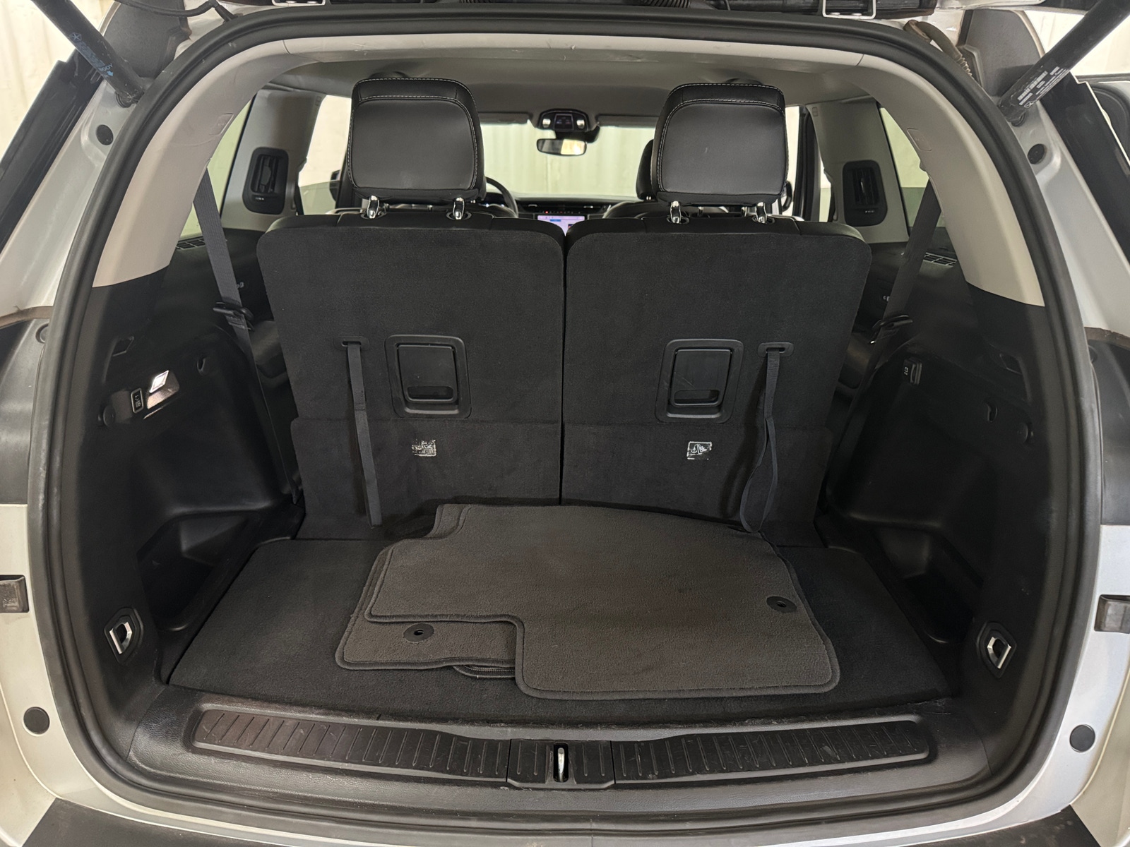 Thumbnail: 2023 Jeep Grand Cherokee L - 6