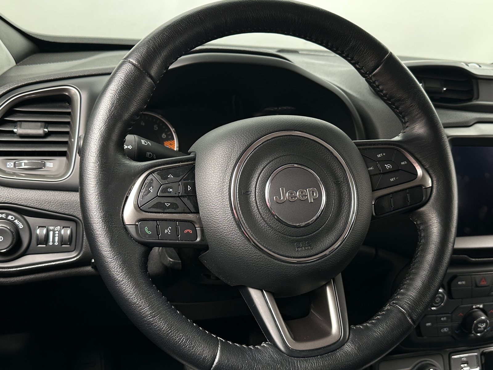 Thumbnail: 2021 Jeep Renegade - 4