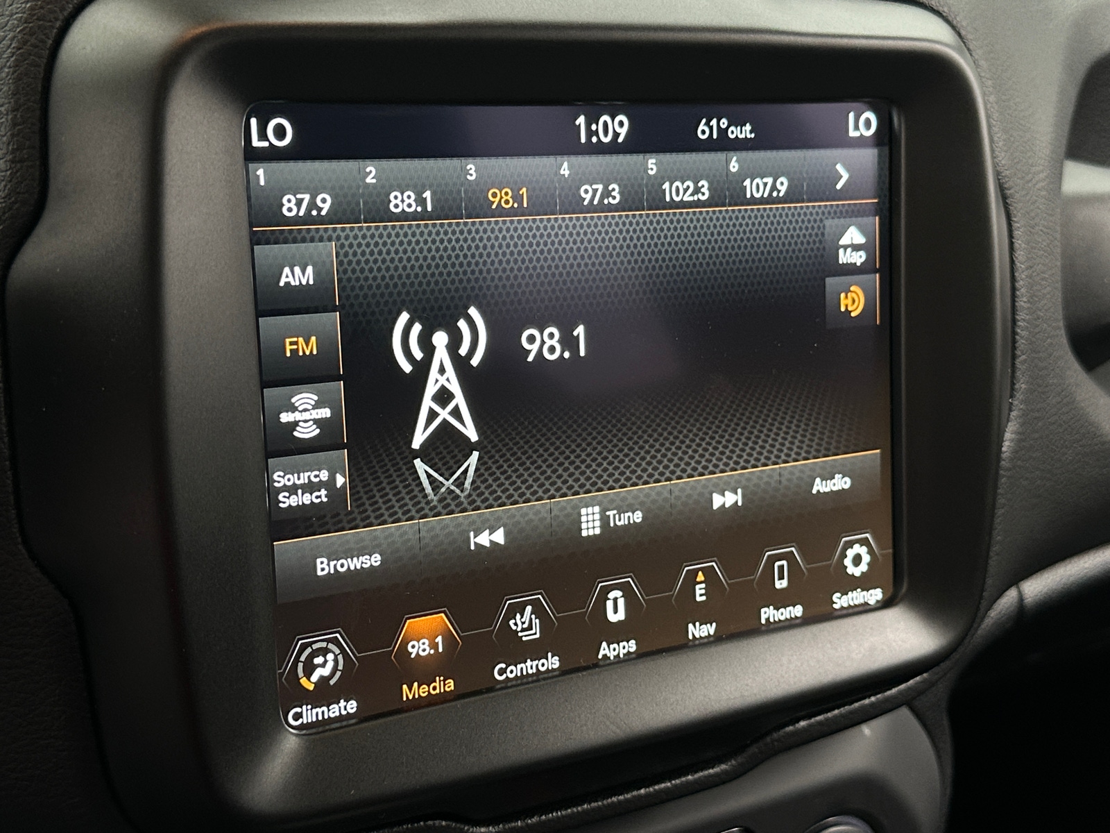 Thumbnail: 2021 Jeep Renegade - 3