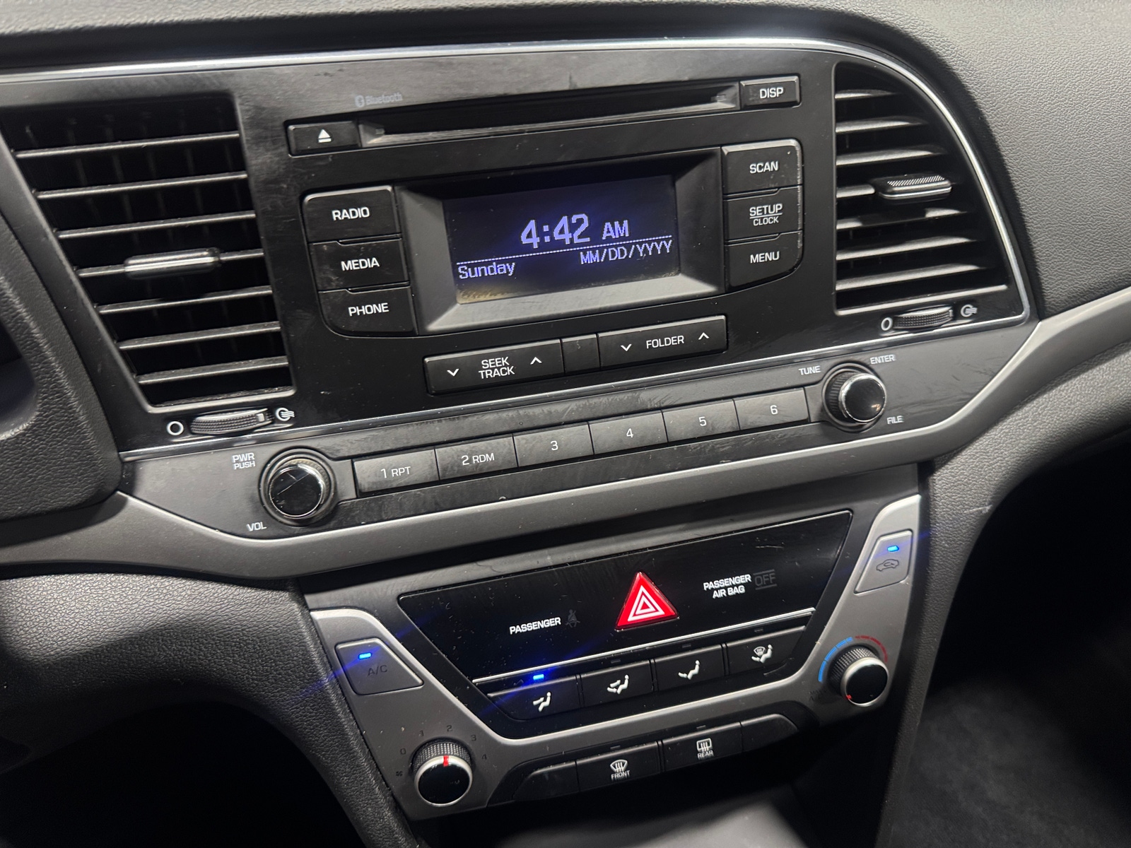 Thumbnail: 2018 Hyundai Elantra - 4