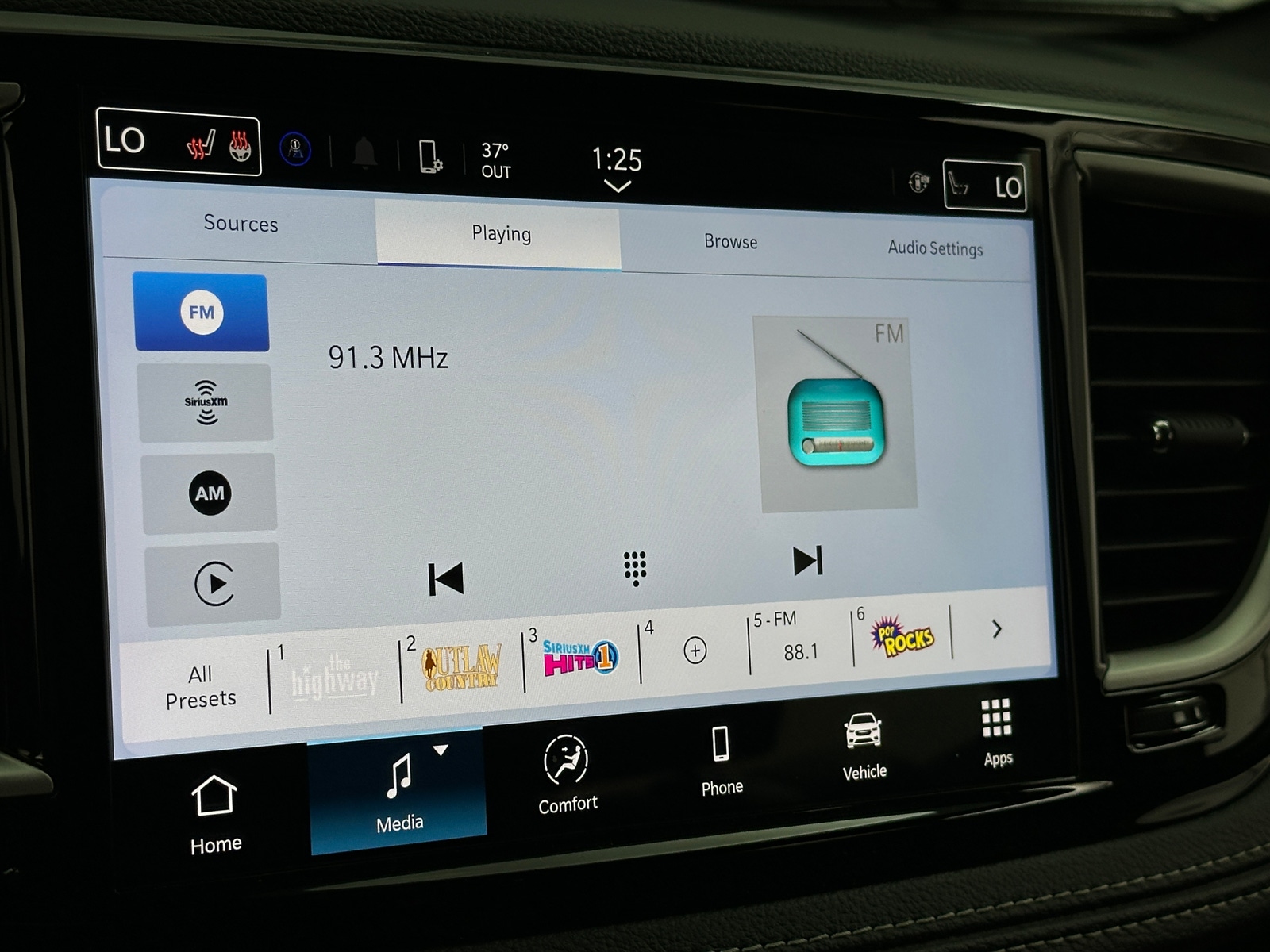 Thumbnail: 2024 Chrysler Pacifica - 4