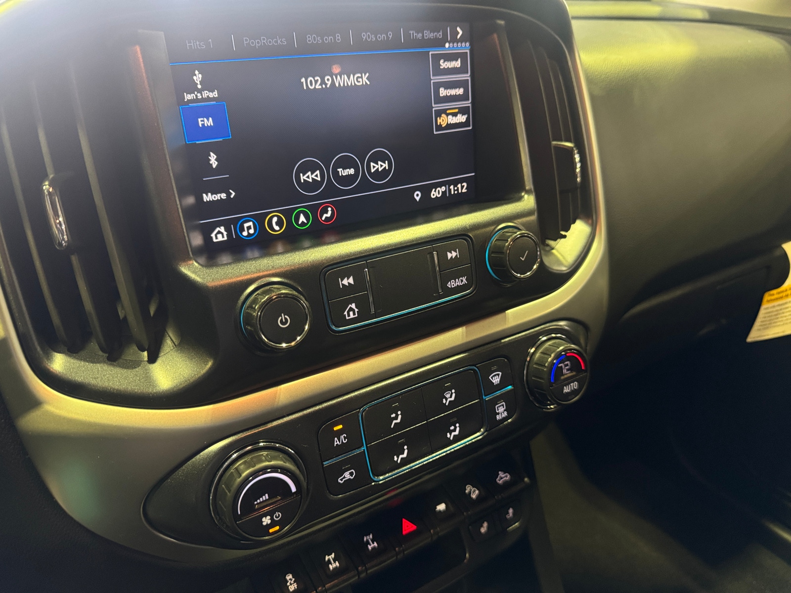 Thumbnail: 2021 Chevrolet Colorado - 3