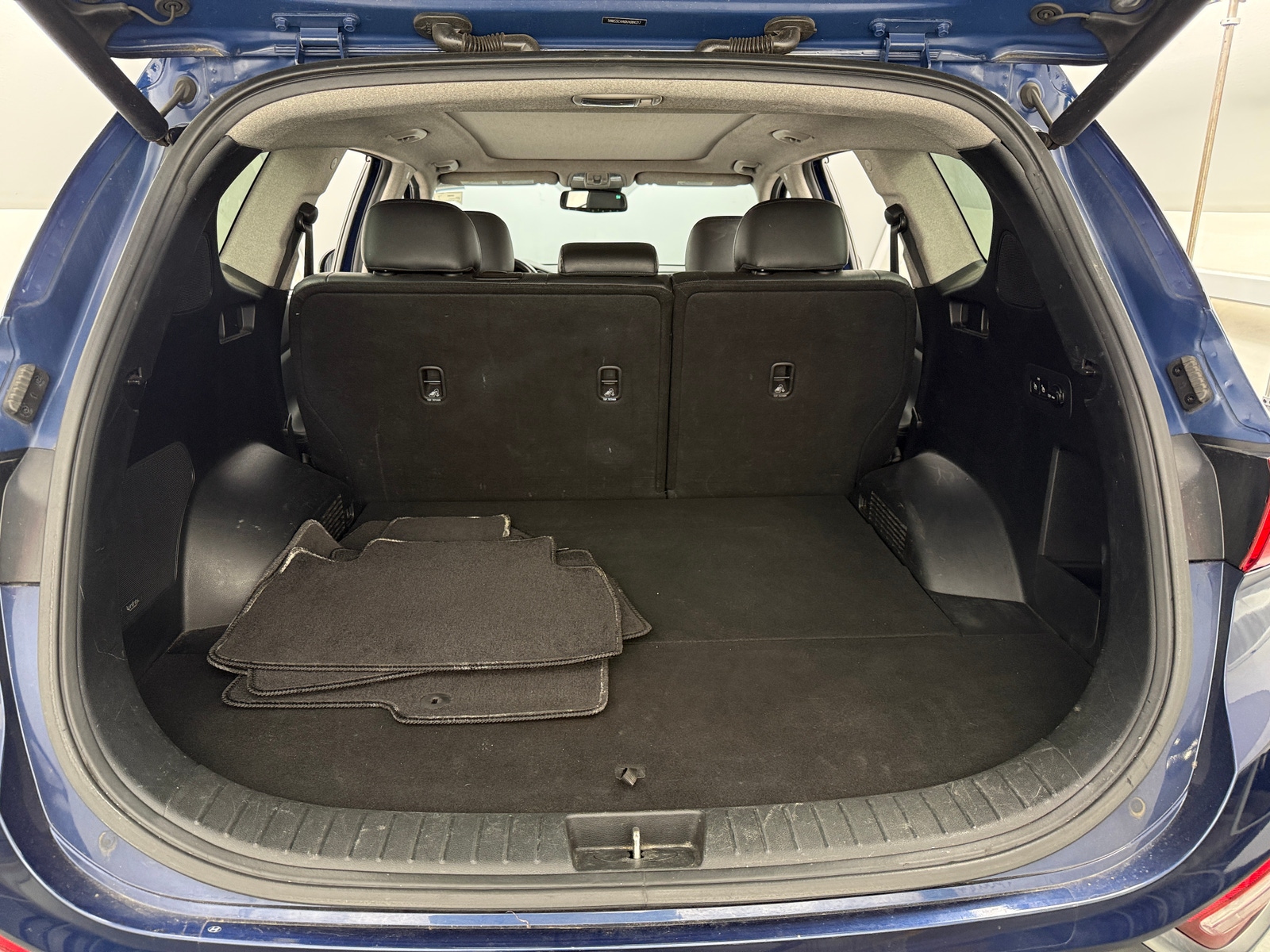 Thumbnail: 2019 Hyundai Santa Fe - 6