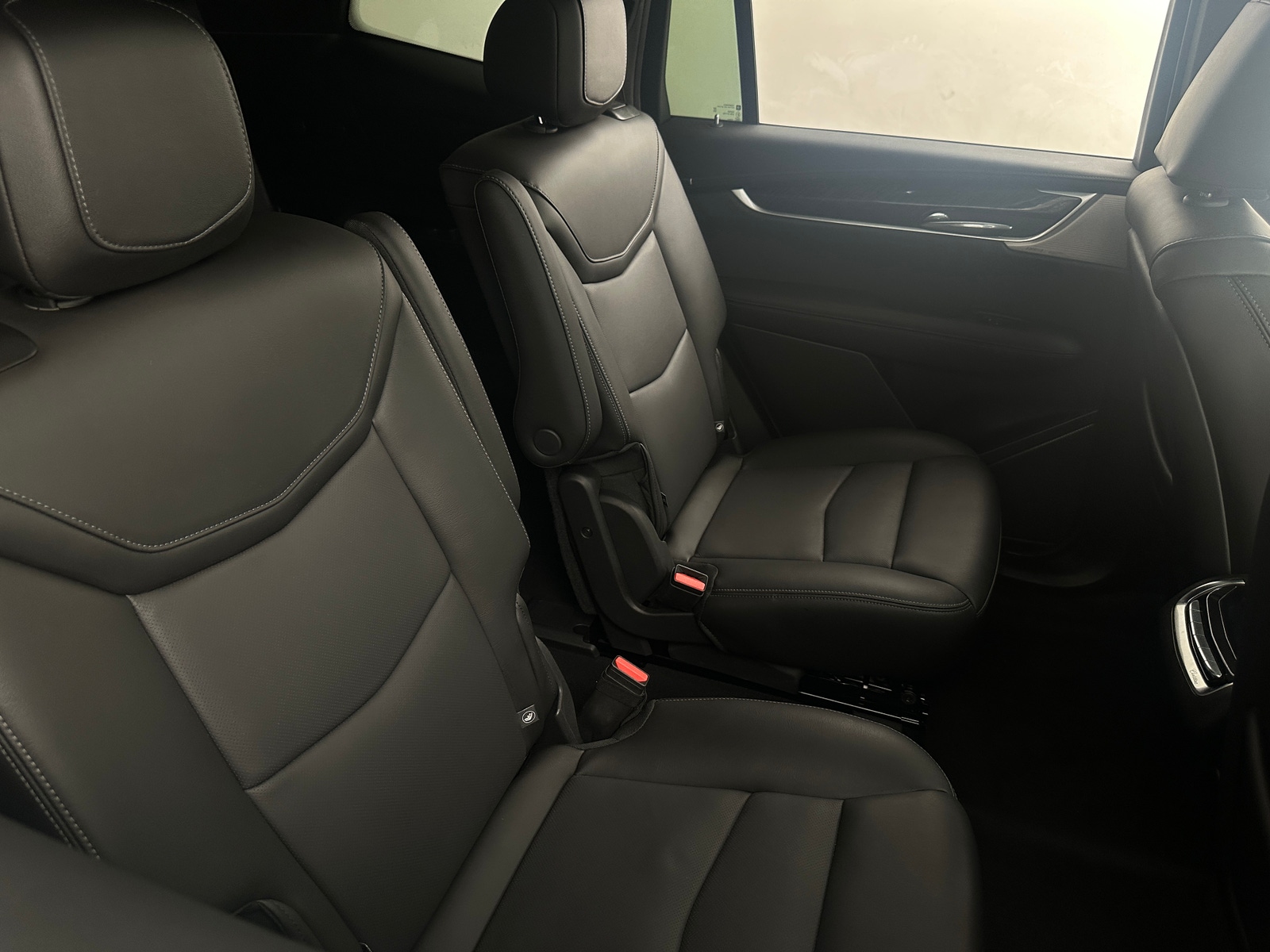 Thumbnail: 2025 Cadillac XT6 - 5