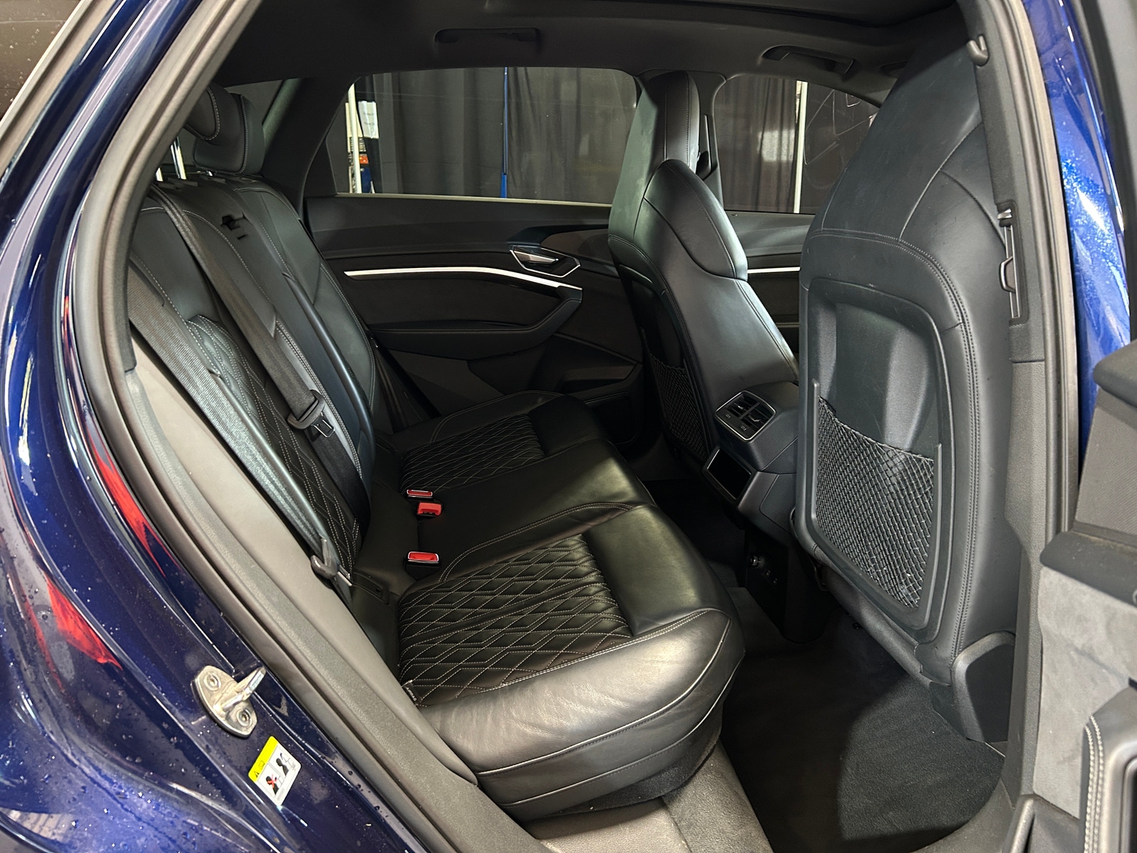 Thumbnail: 2022 Audi e-tron S - 5