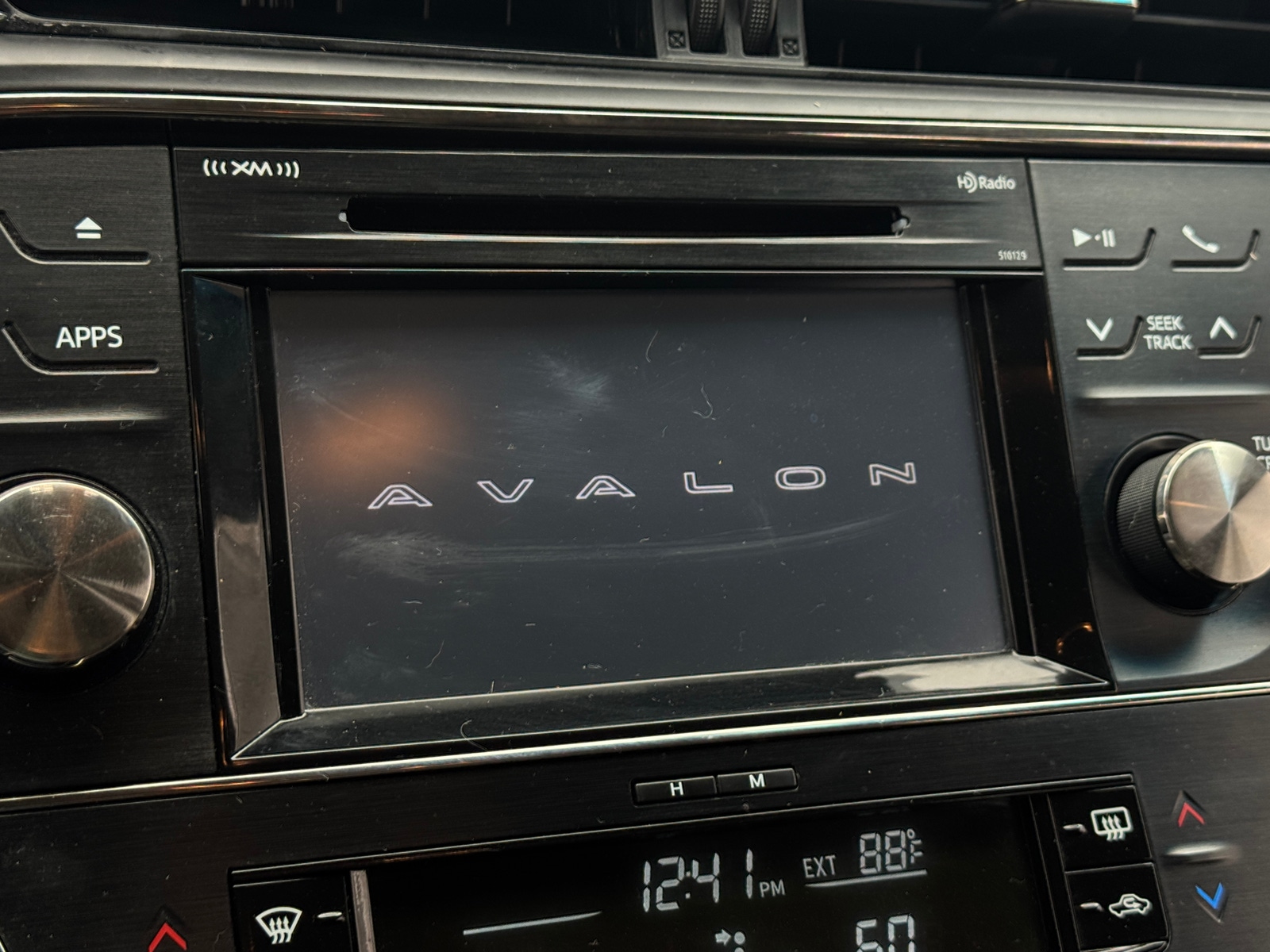 Thumbnail: 2016 Toyota Avalon - 3