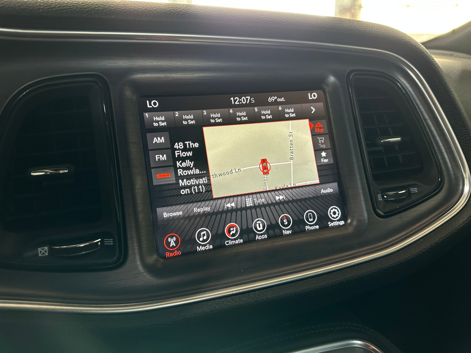 Thumbnail: 2017 Dodge Challenger - 3