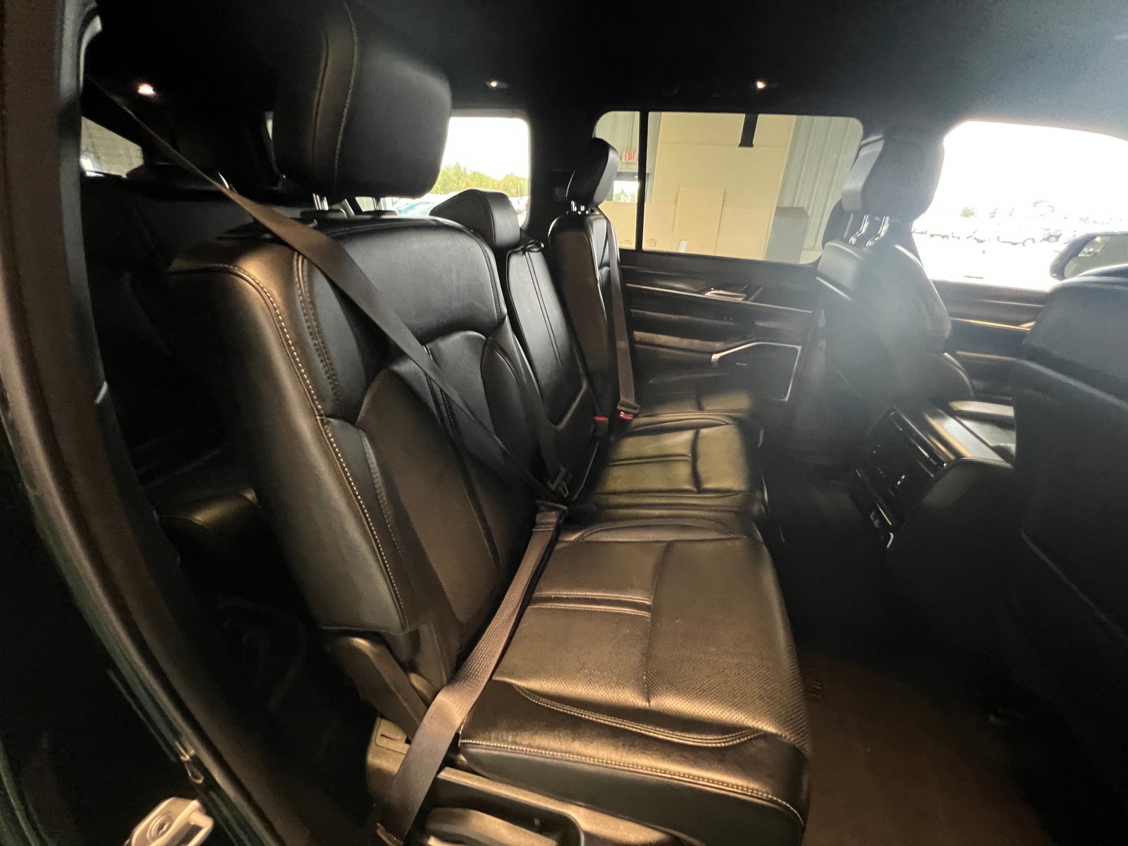 Thumbnail: 2024 Jeep Wagoneer - 5