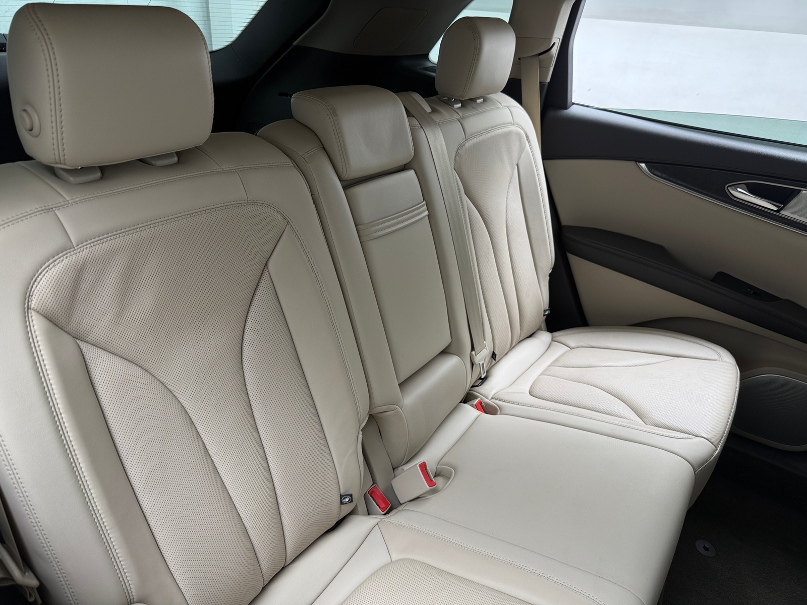 Thumbnail: 2019 Lincoln Nautilus - 5