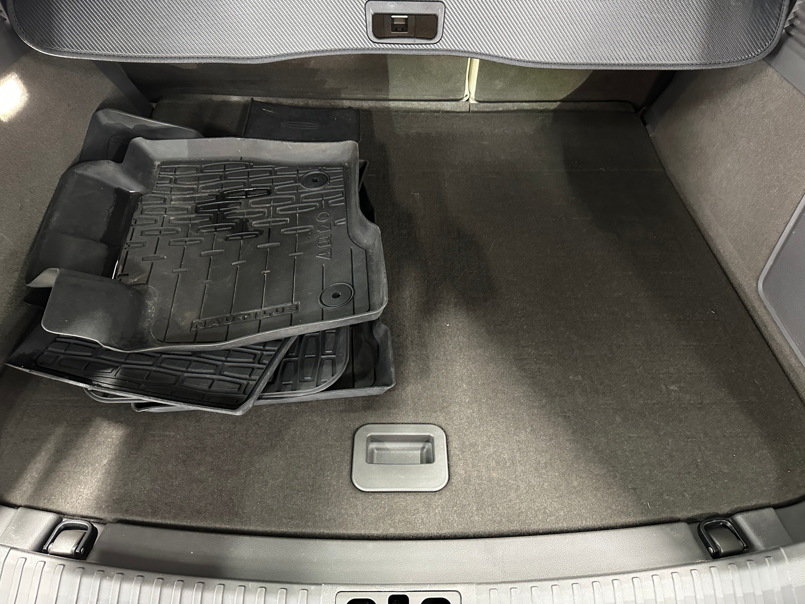 Thumbnail: 2019 Lincoln Nautilus - 6