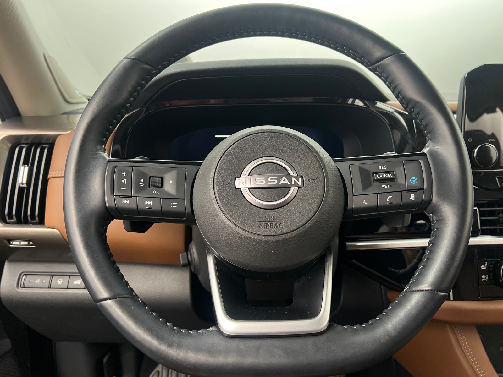 Thumbnail: 2022 Nissan Pathfinder - 4