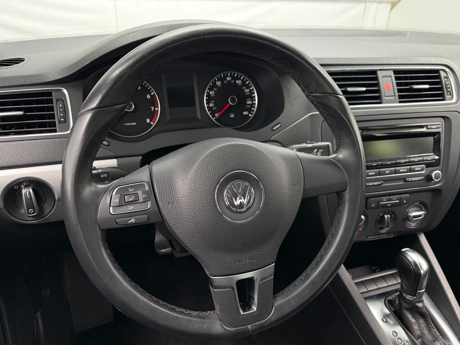 Thumbnail: 2013 Volkswagen Jetta - 4