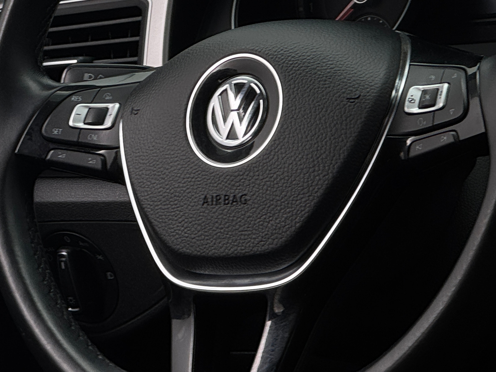 Thumbnail: 2018 Volkswagen Atlas - 4