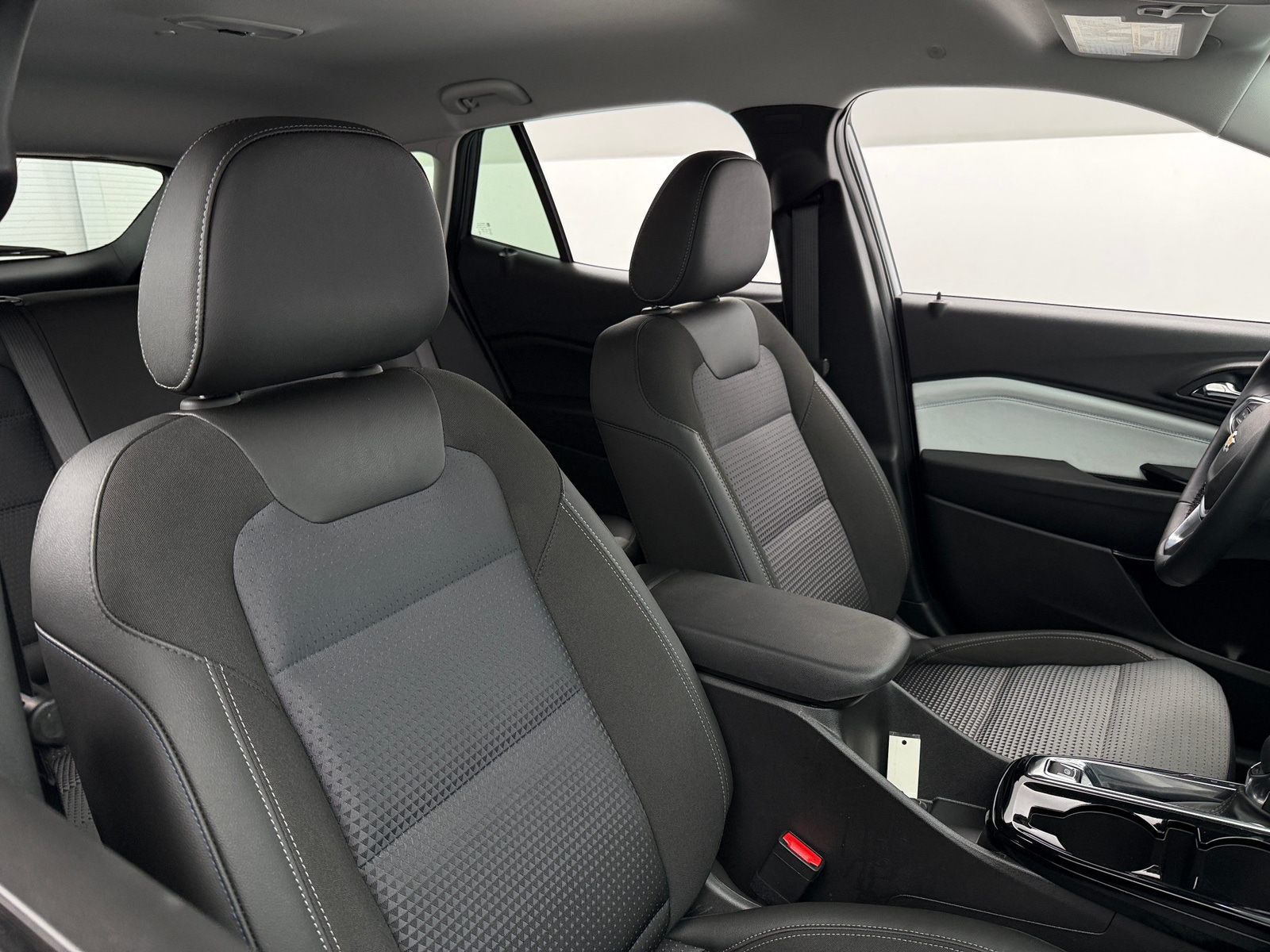 Thumbnail: 2024 Chevrolet Trax - 2