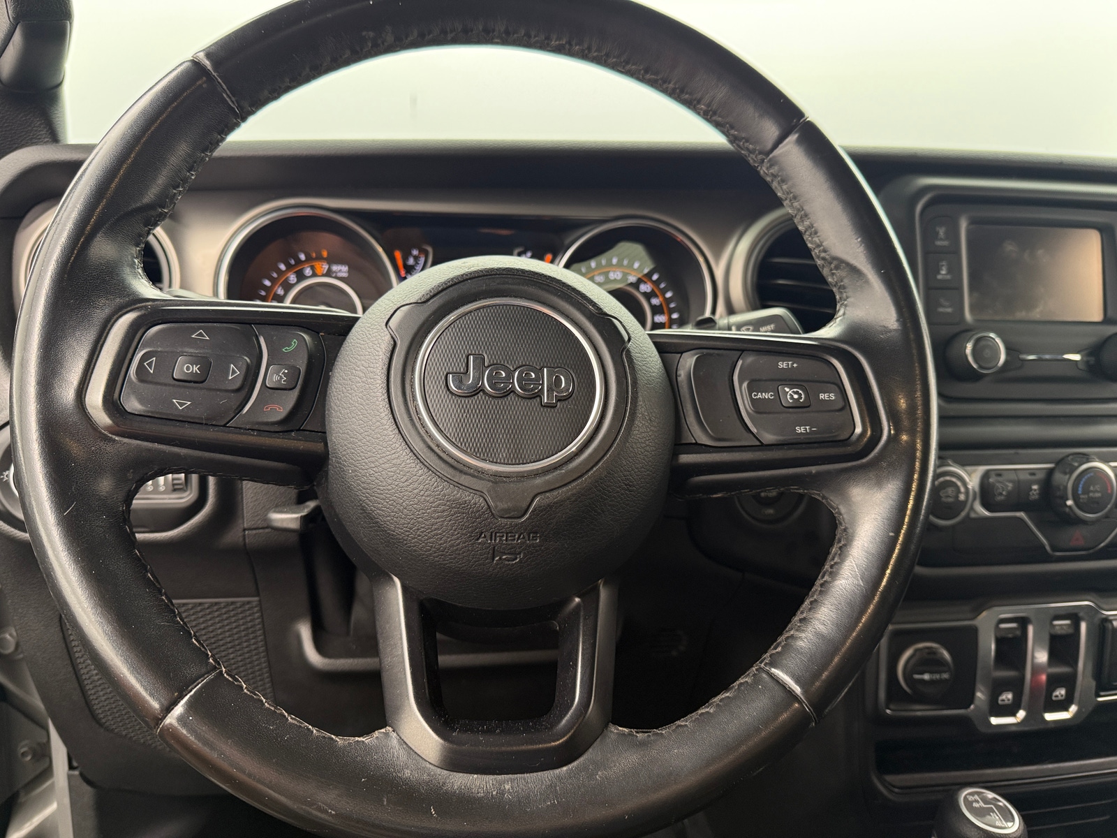 Thumbnail: 2019 Jeep Wrangler - 5