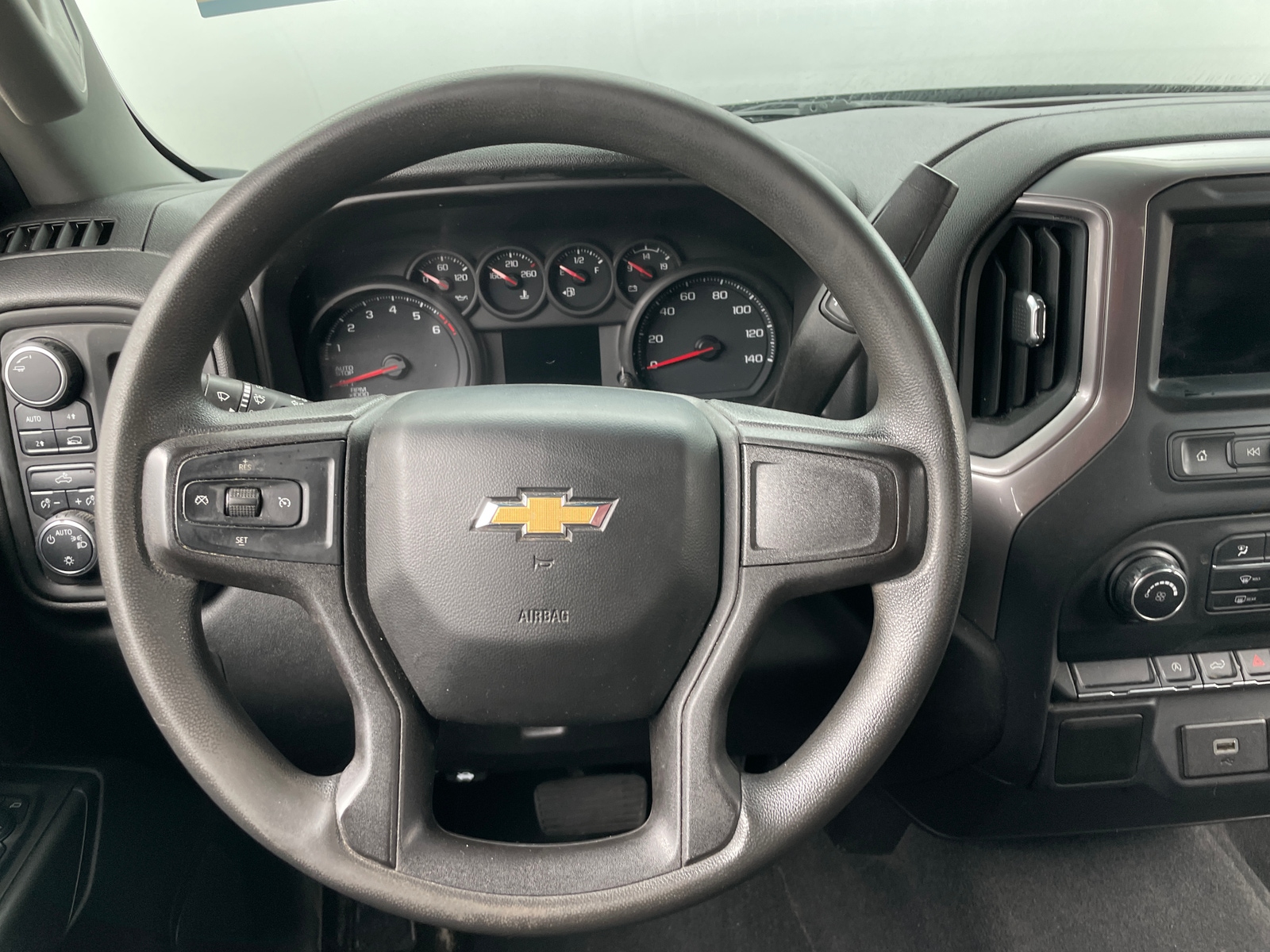 Thumbnail: 2020 Chevrolet Silverado 1500 - 5