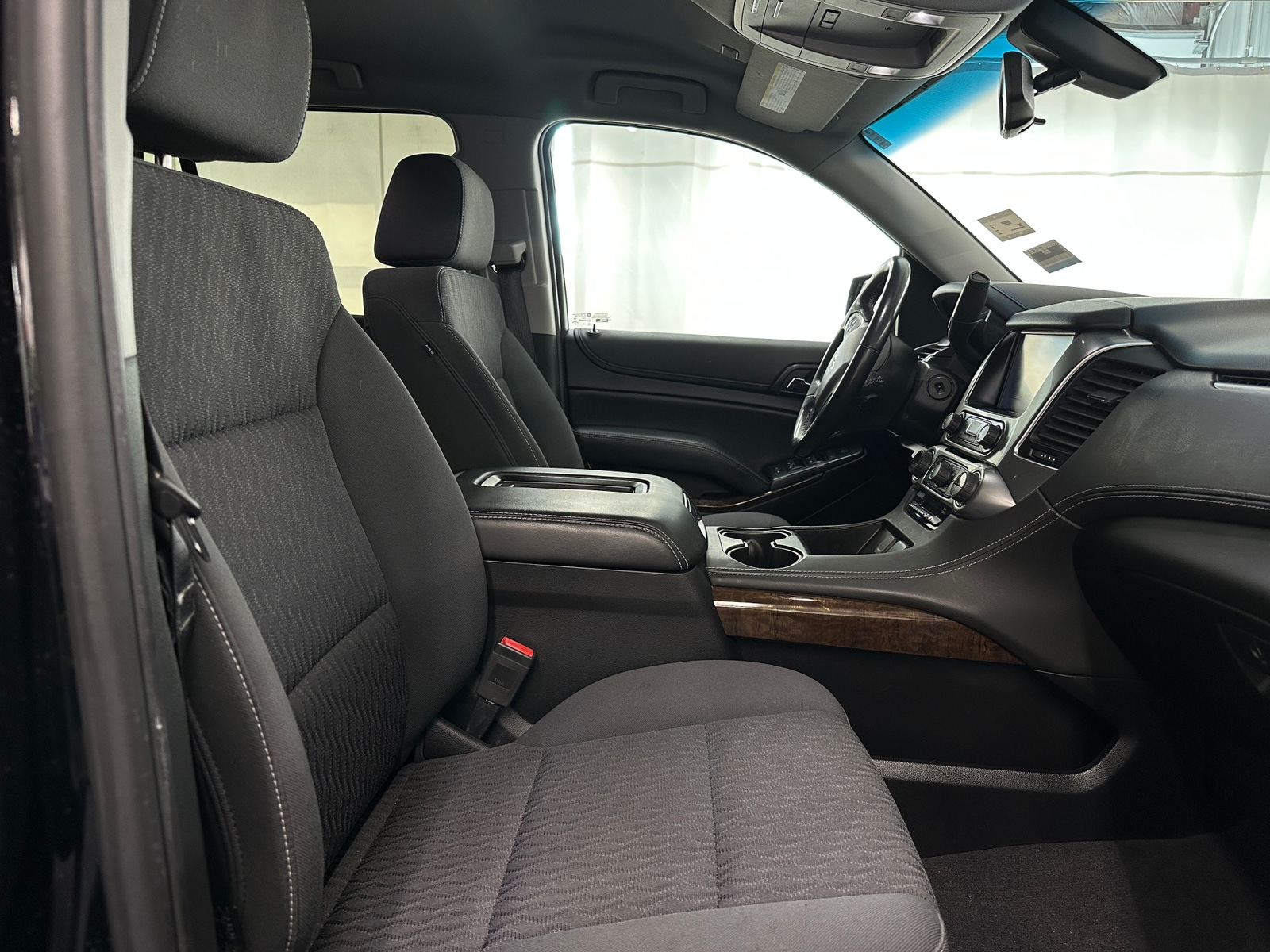 Thumbnail: 2019 Chevrolet Tahoe - 2