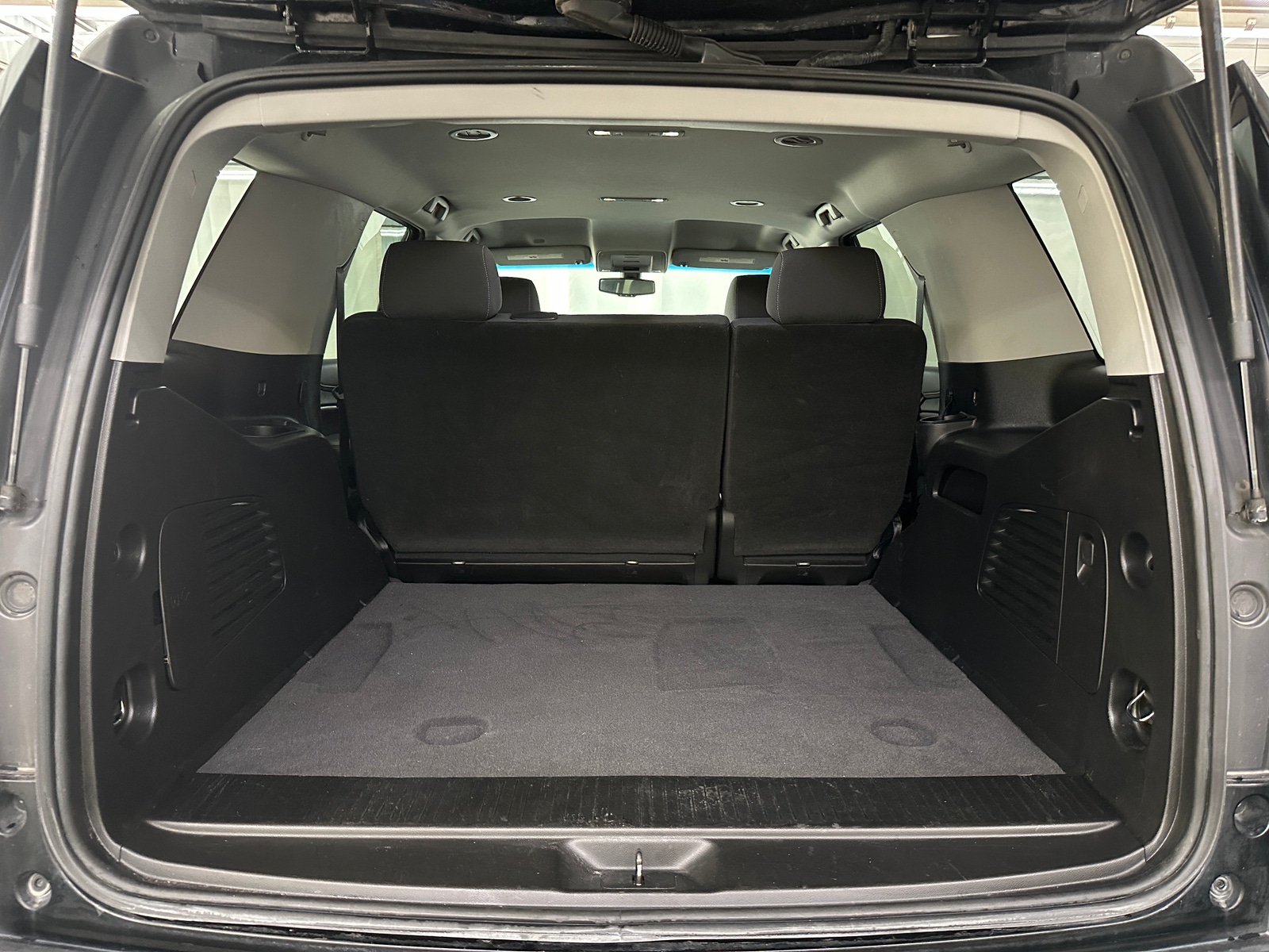 Thumbnail: 2019 Chevrolet Tahoe - 7