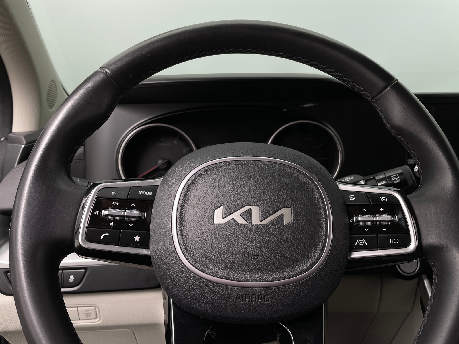 Thumbnail: 2024 Kia Carnival - 4