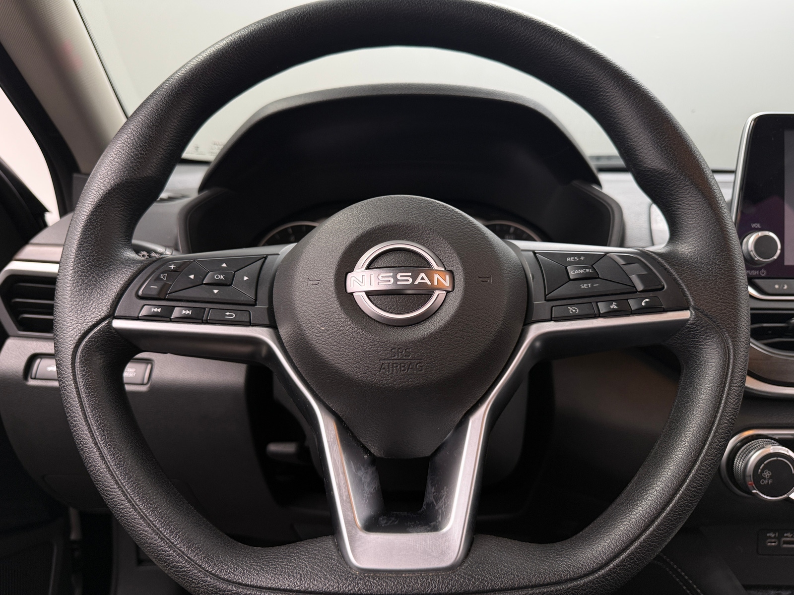 Thumbnail: 2023 Nissan Altima - 5