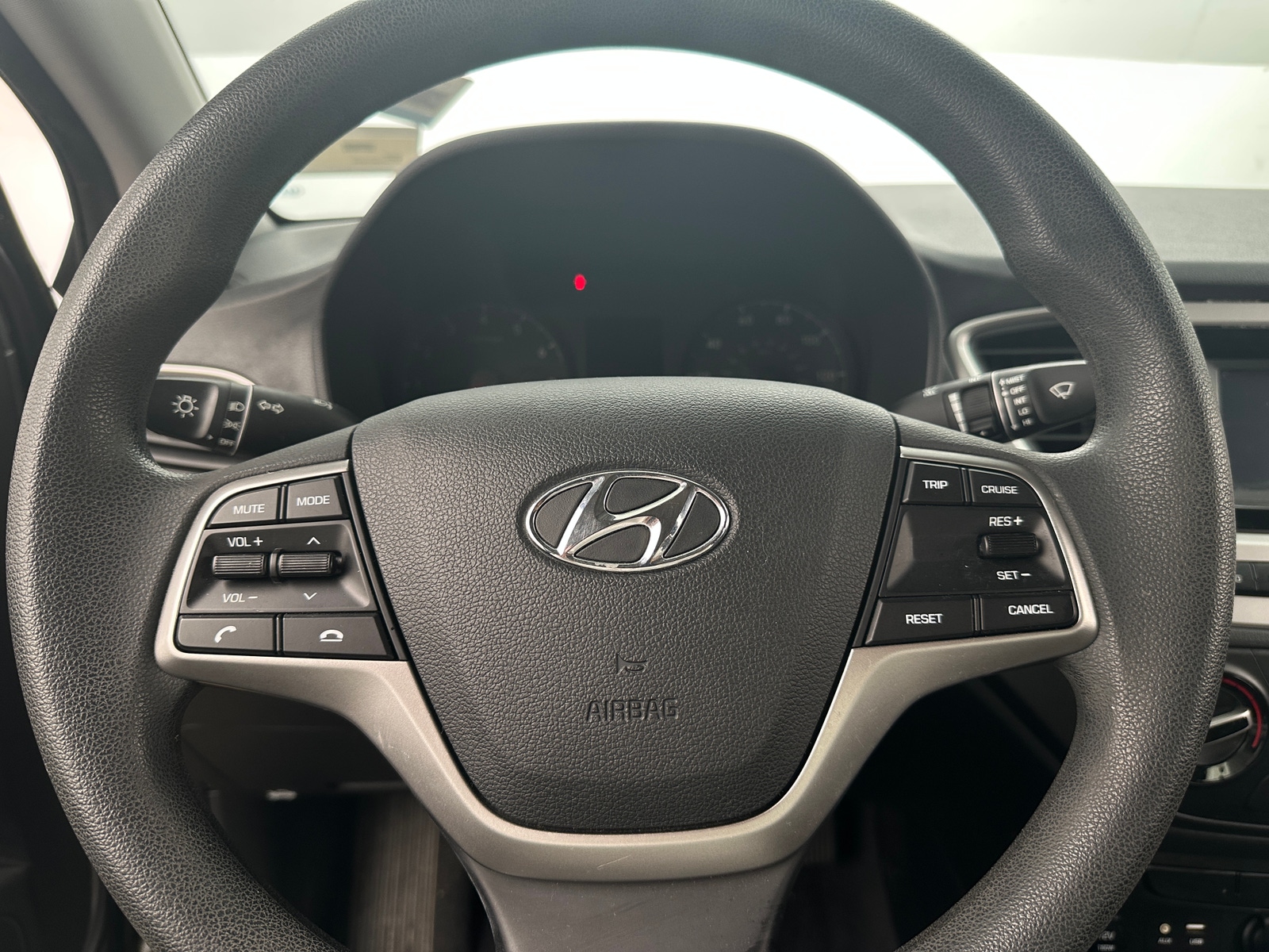 Thumbnail: 2022 Hyundai Accent - 5