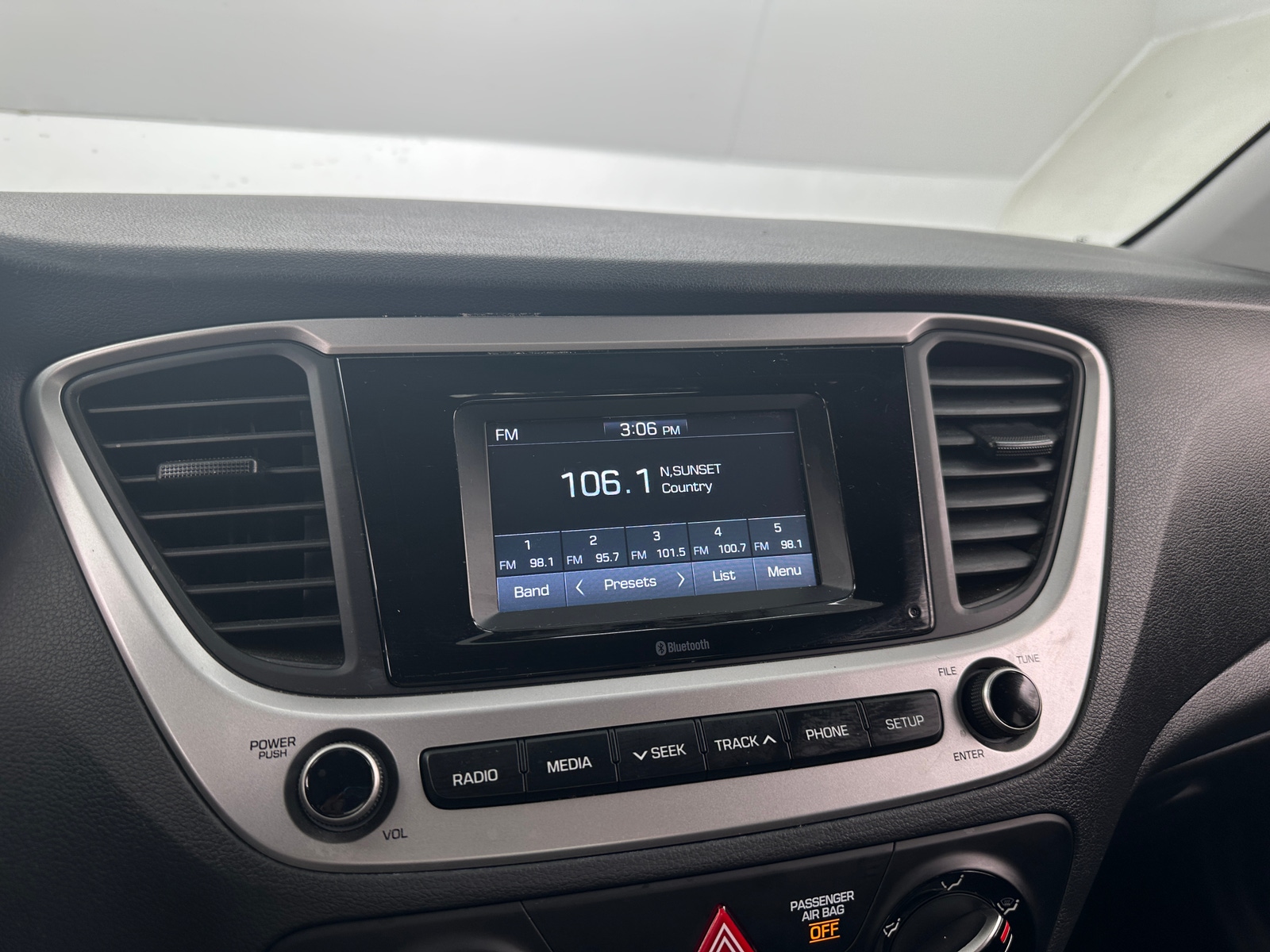 Thumbnail: 2022 Hyundai Accent - 4